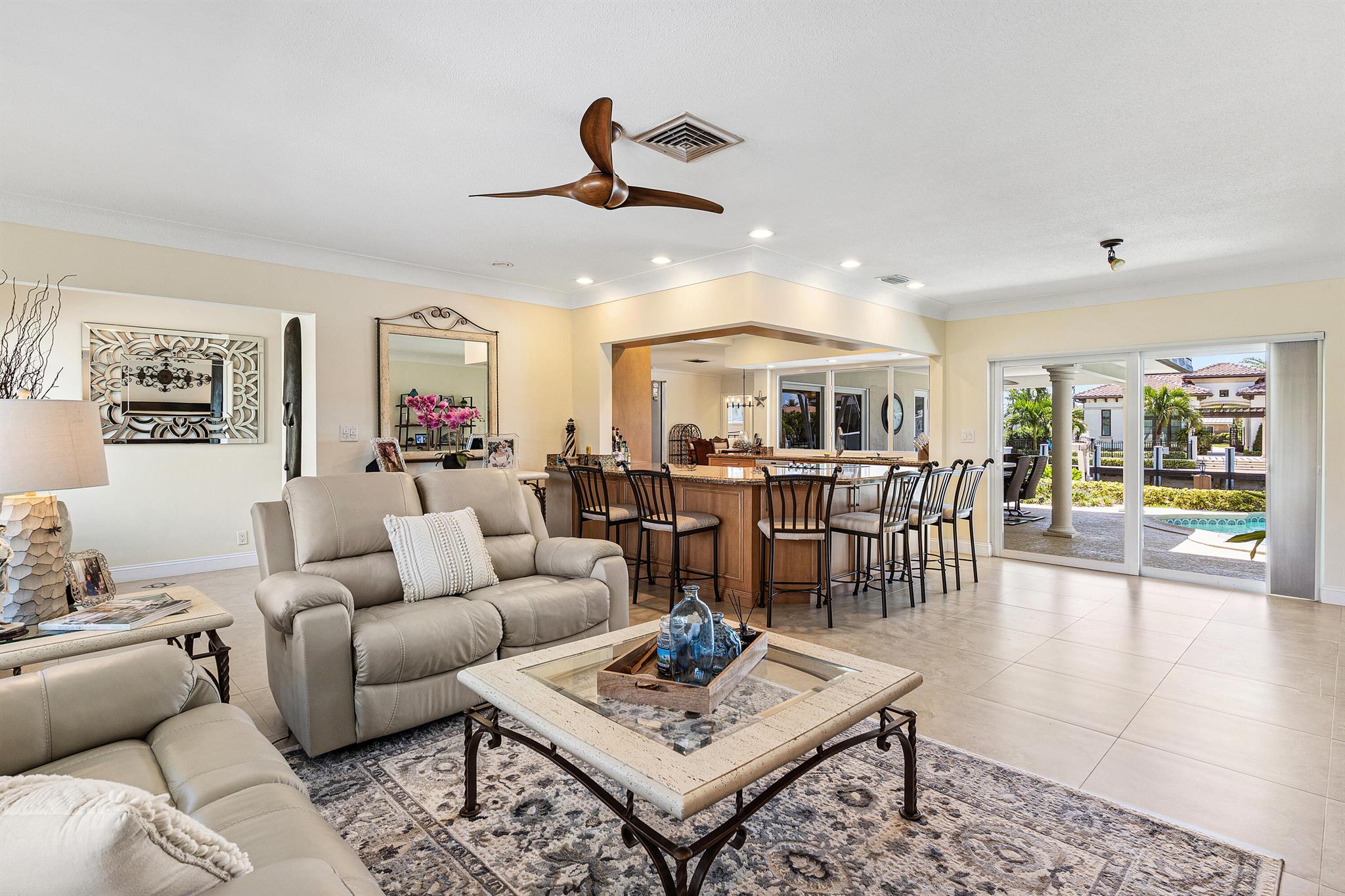 VENETIAN ISLES 3RD SEC - Residential