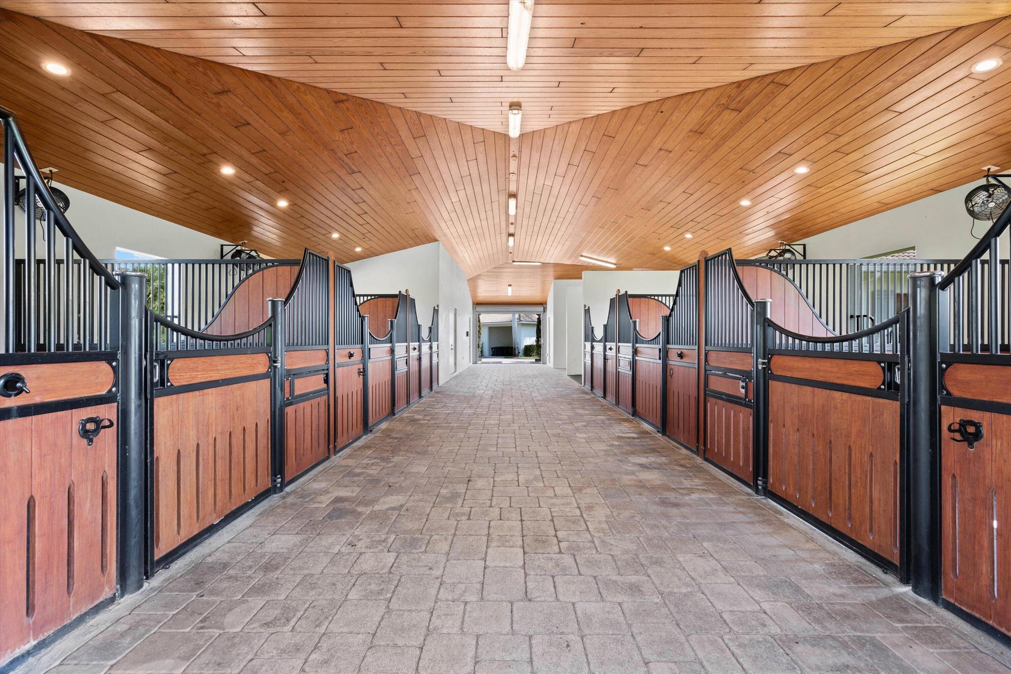 PALM BEACH POINT - Residential