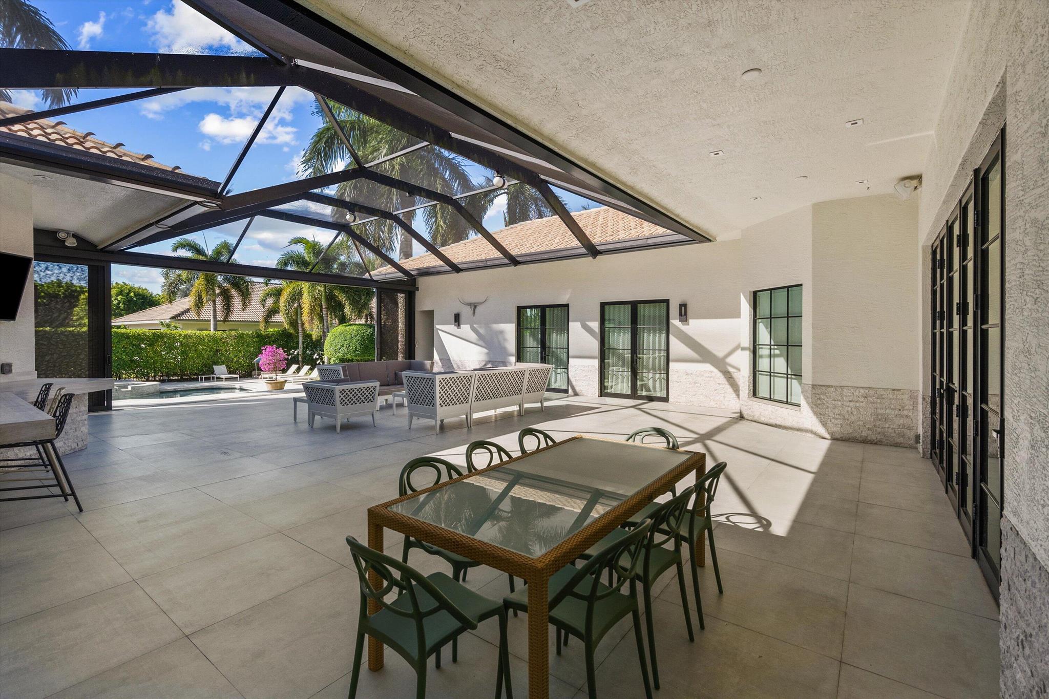 PALM BEACH POINT - Residential