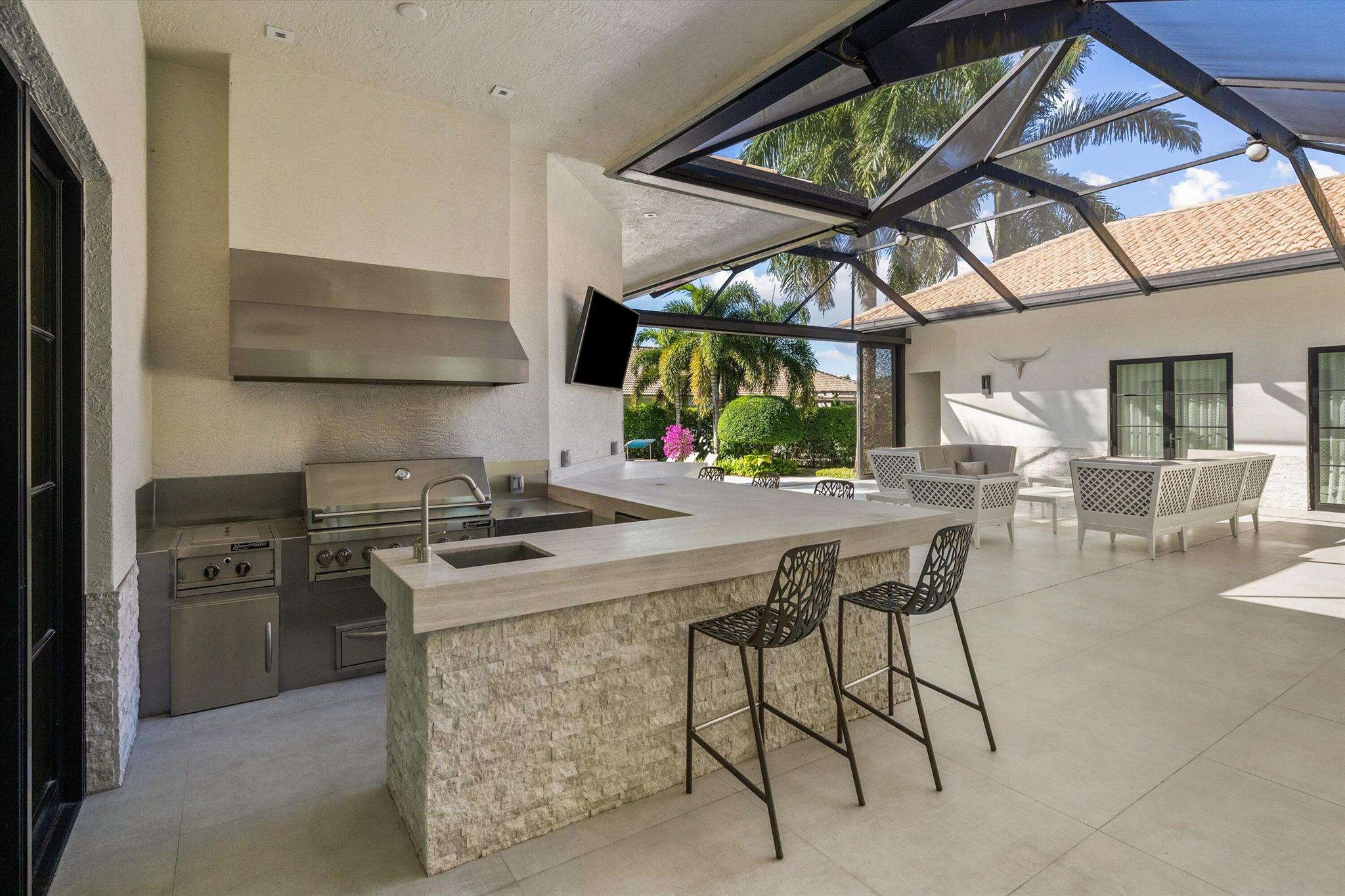 PALM BEACH POINT - Residential