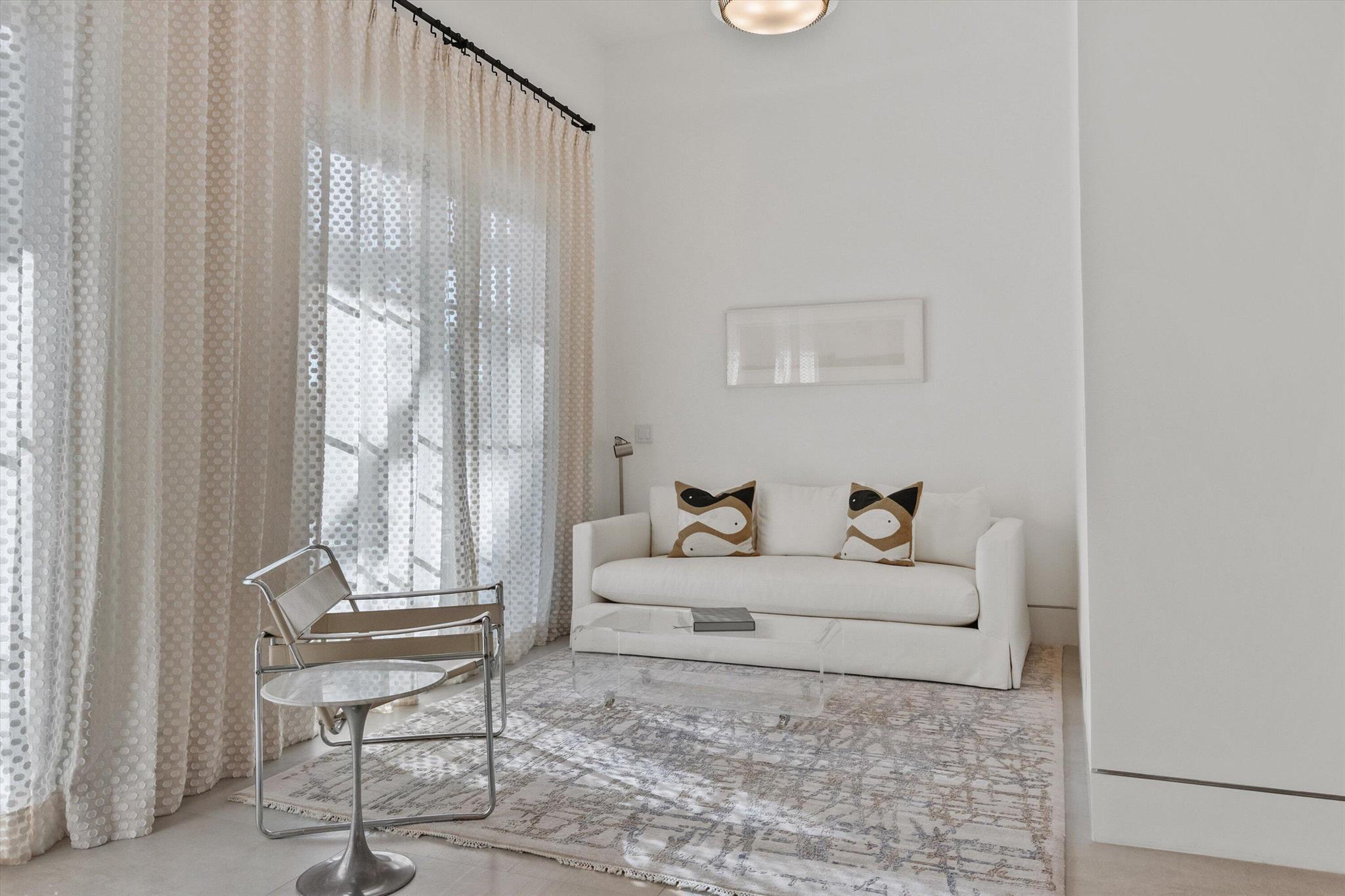 PALM BEACH POINT - Residential