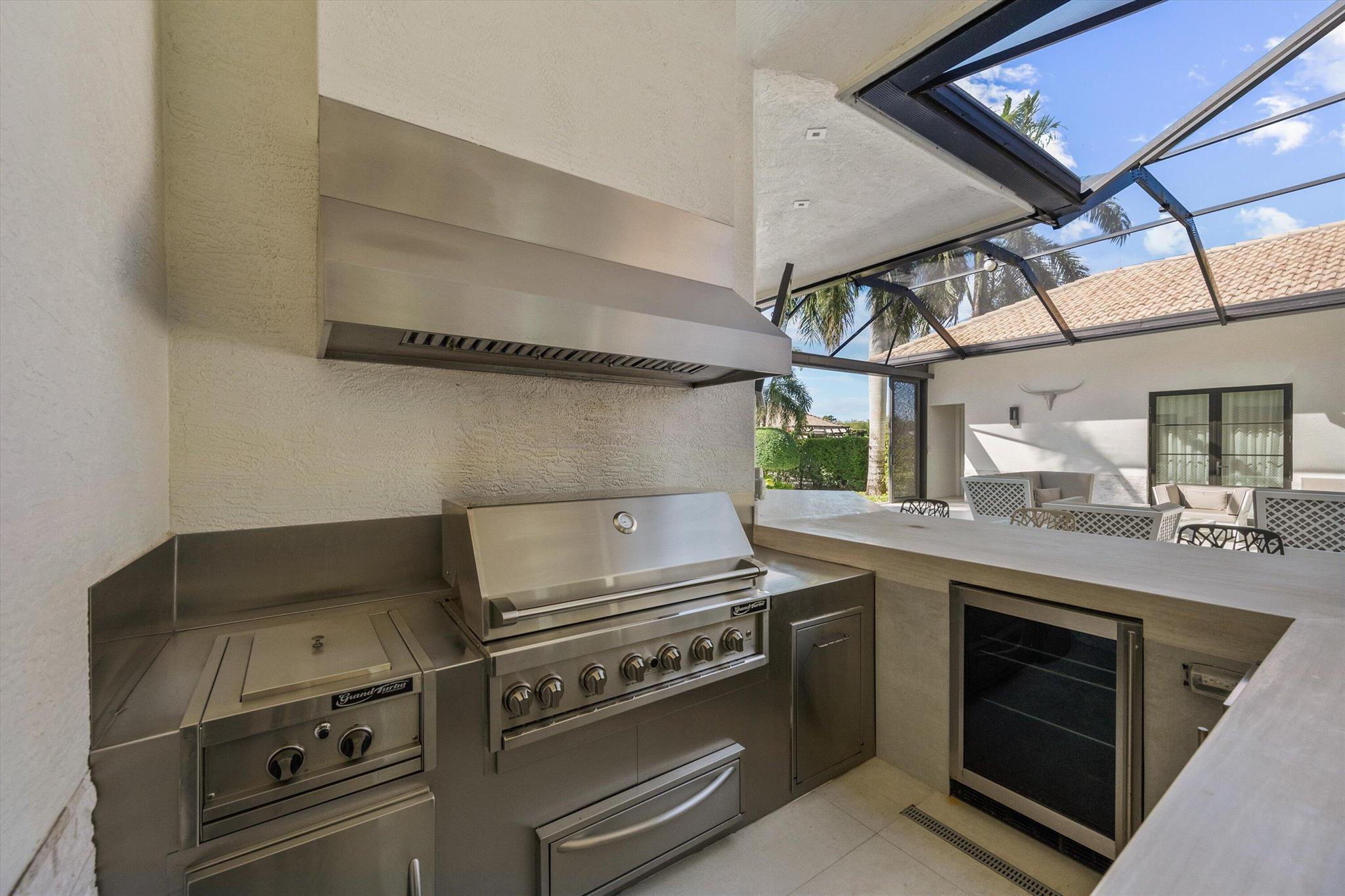 PALM BEACH POINT - Residential