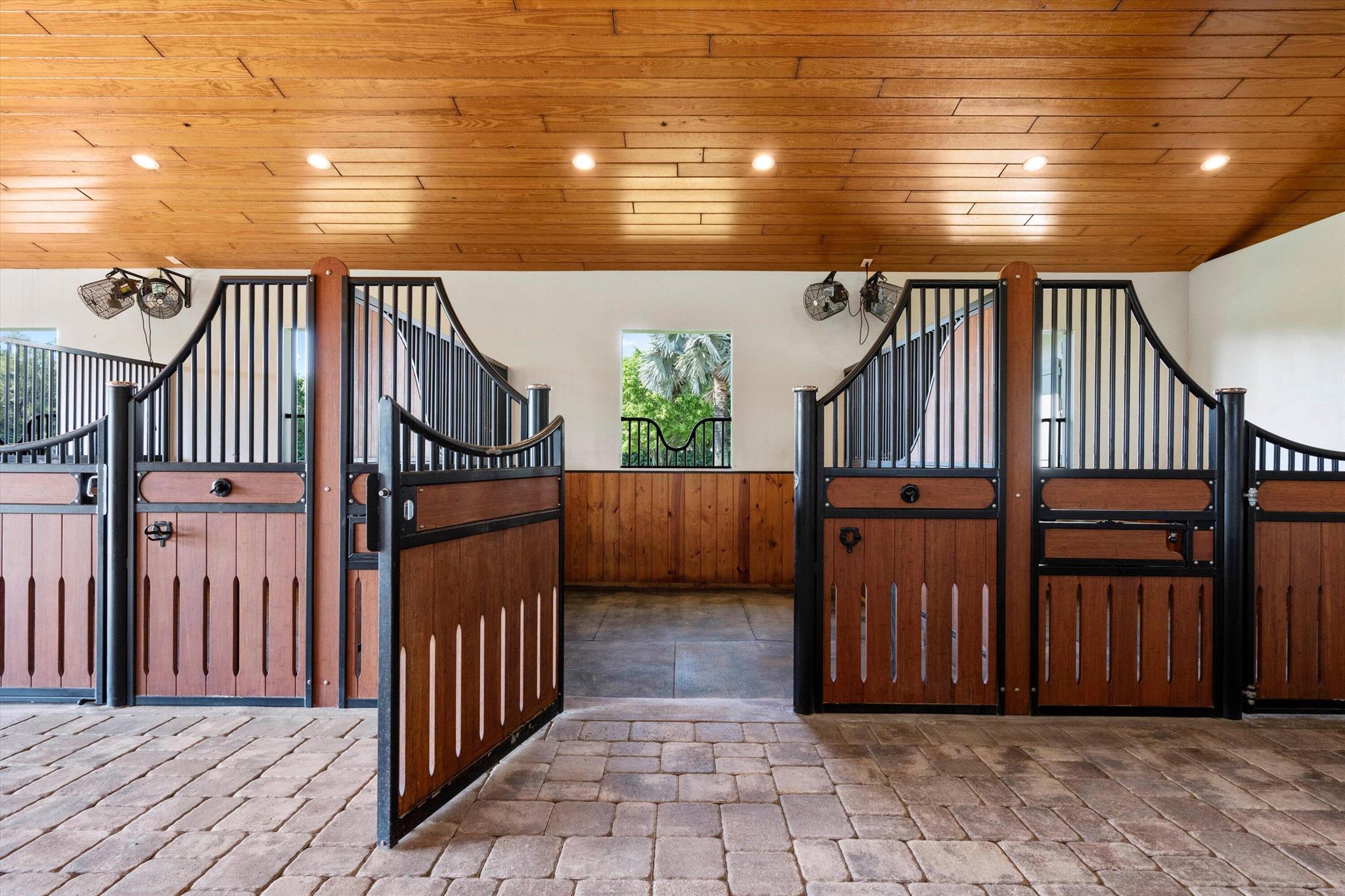 PALM BEACH POINT - Residential