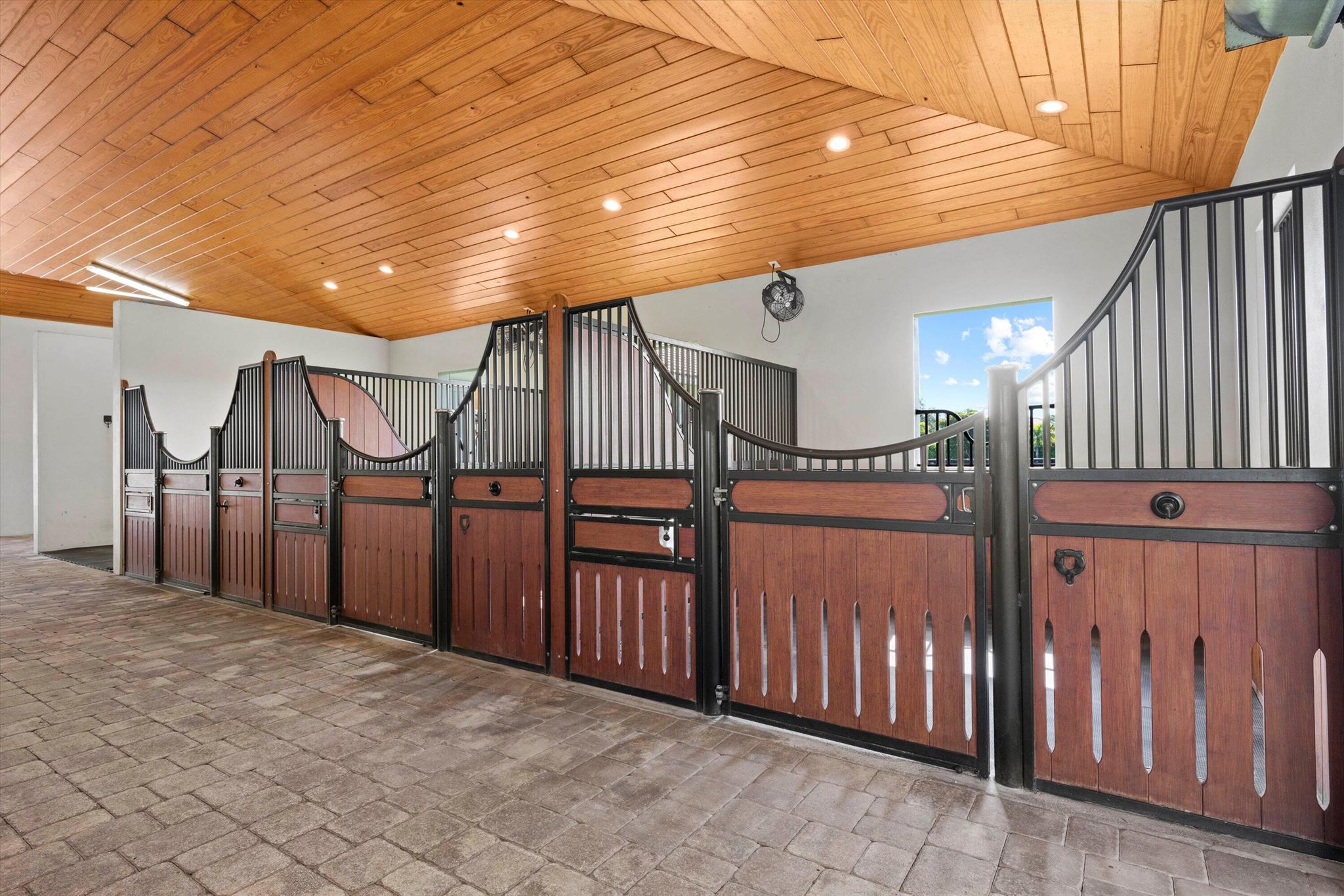 PALM BEACH POINT - Residential