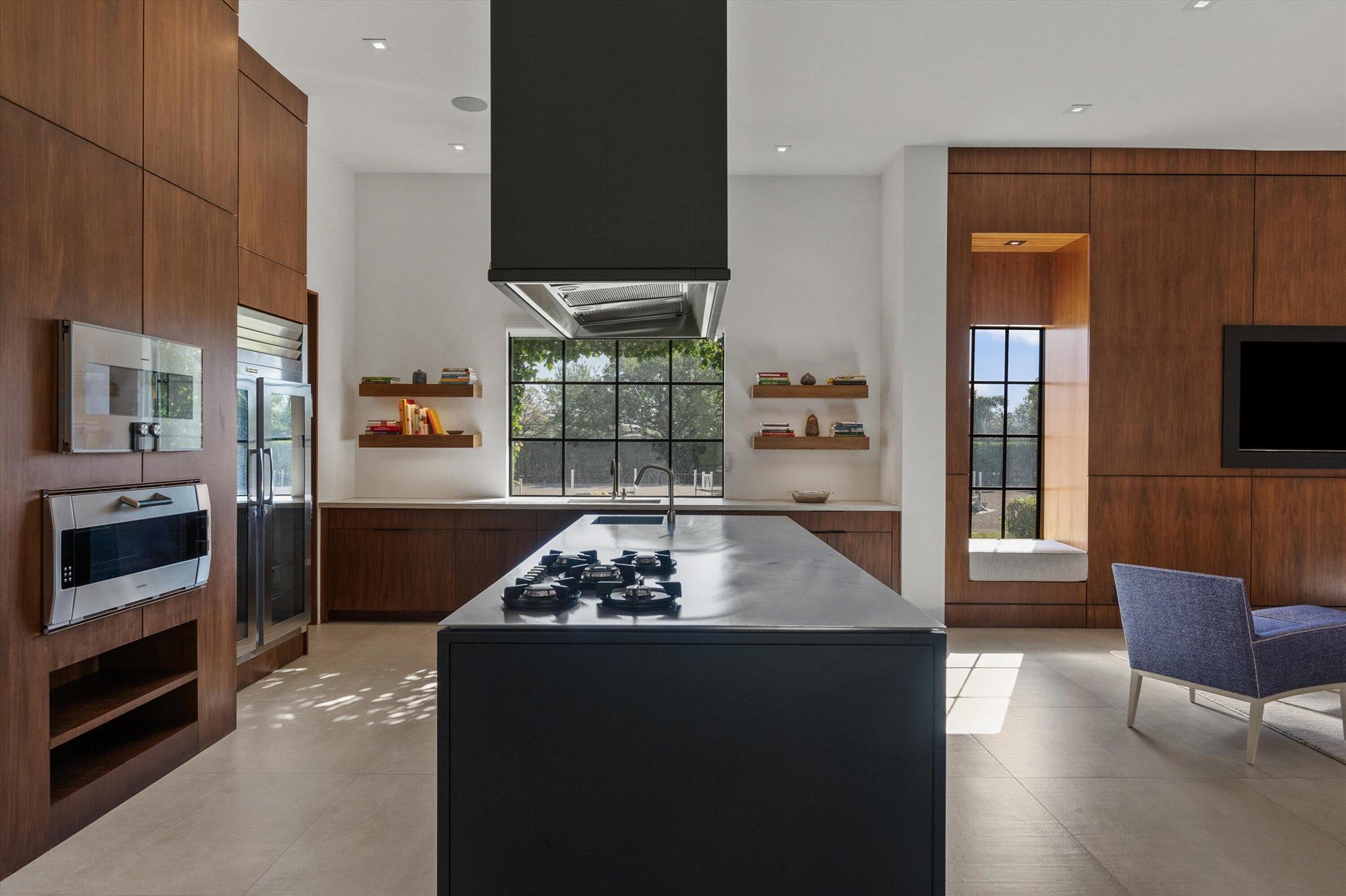 PALM BEACH POINT - Residential