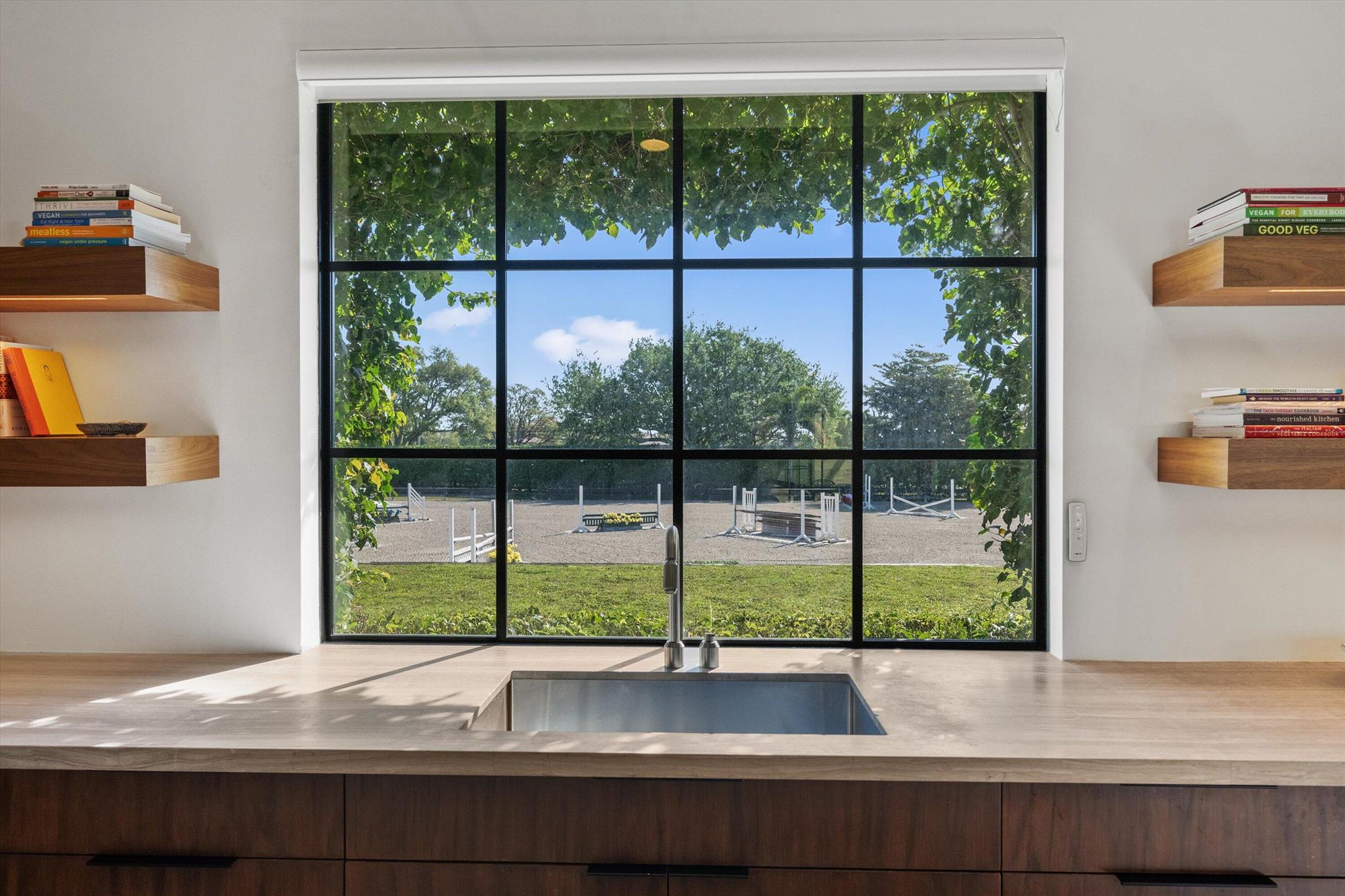 PALM BEACH POINT - Residential