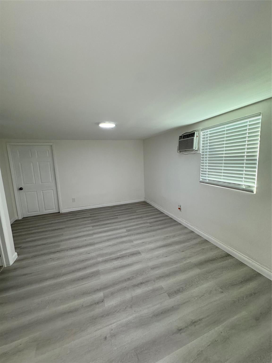 North Palm Beach 01 - Residential Lease