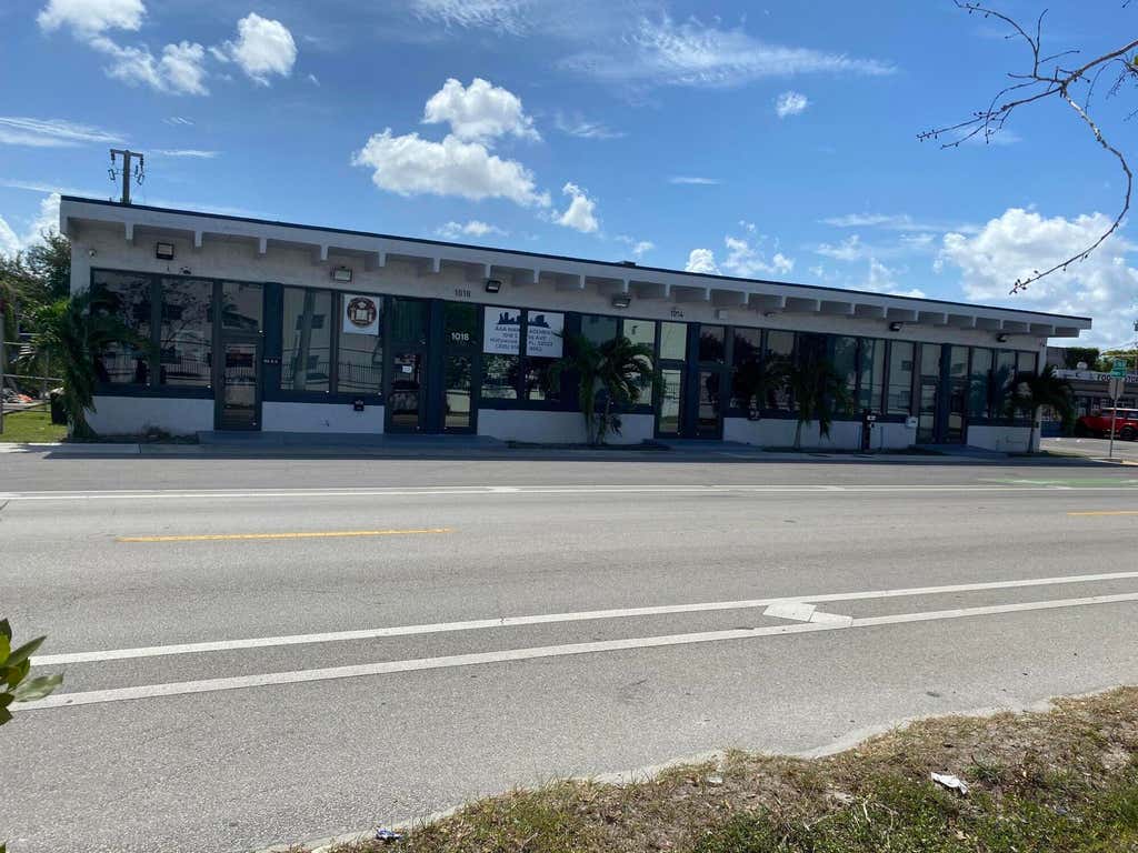 Photo of 1000 S 56th Avenue, Hollywood, FL (MLS # B26055288)
