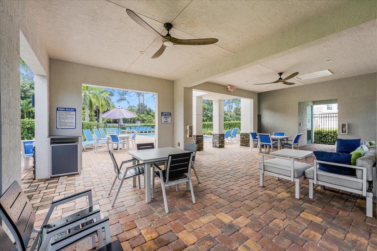 POINTE OF WOODS PUD - Residential Lease