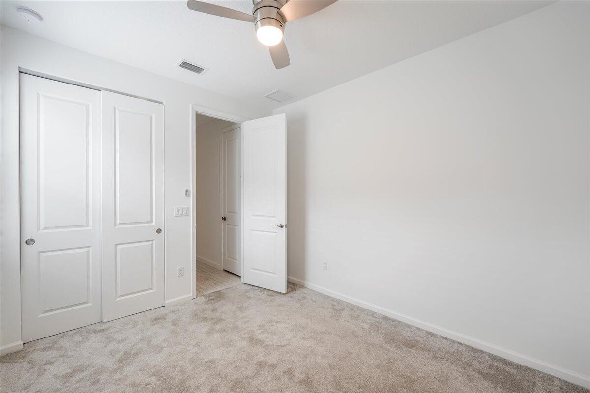 POINTE OF WOODS PUD - Residential Lease