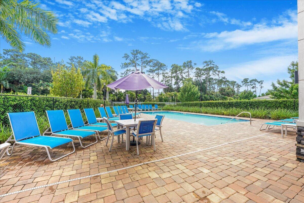 POINTE OF WOODS PUD - Residential Lease