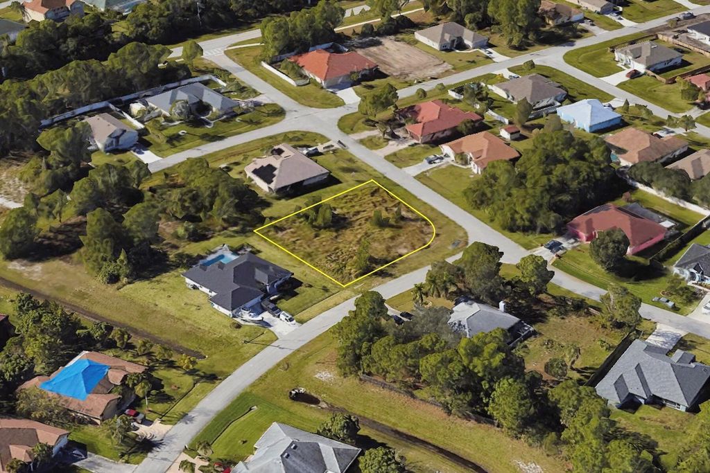 Photo of 5820 NW Chesboro Terrace, Port Saint Lucie, FL 34986 (MLS # R10962834)