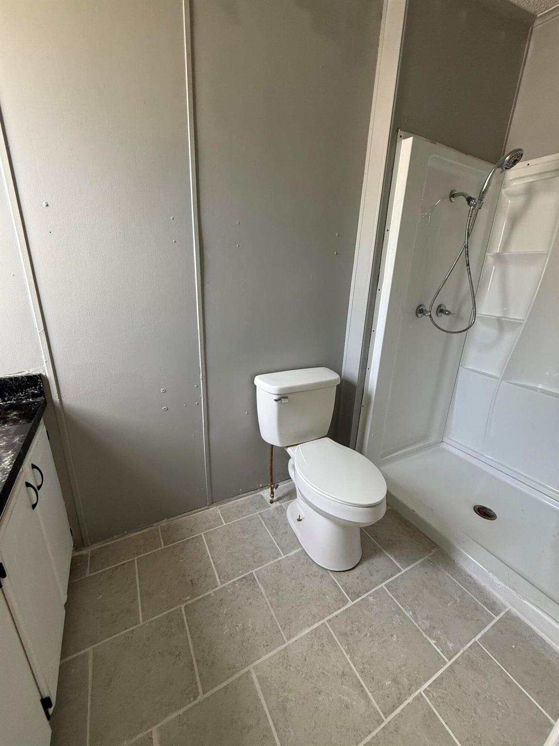 LAR-KEE LAKES 3RD ADDITIO - Residential Lease