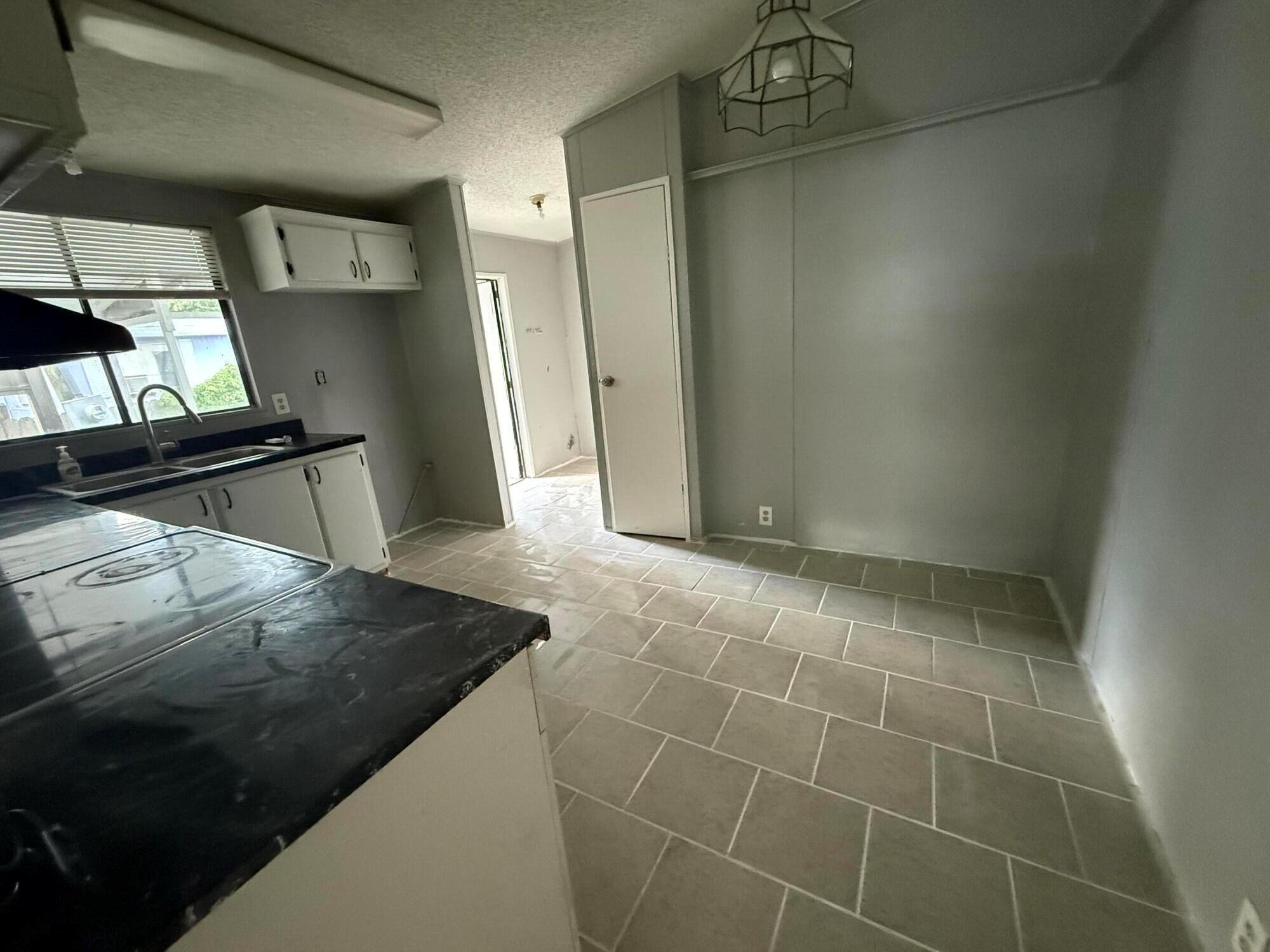 LAR-KEE LAKES 3RD ADDITIO - Residential Lease