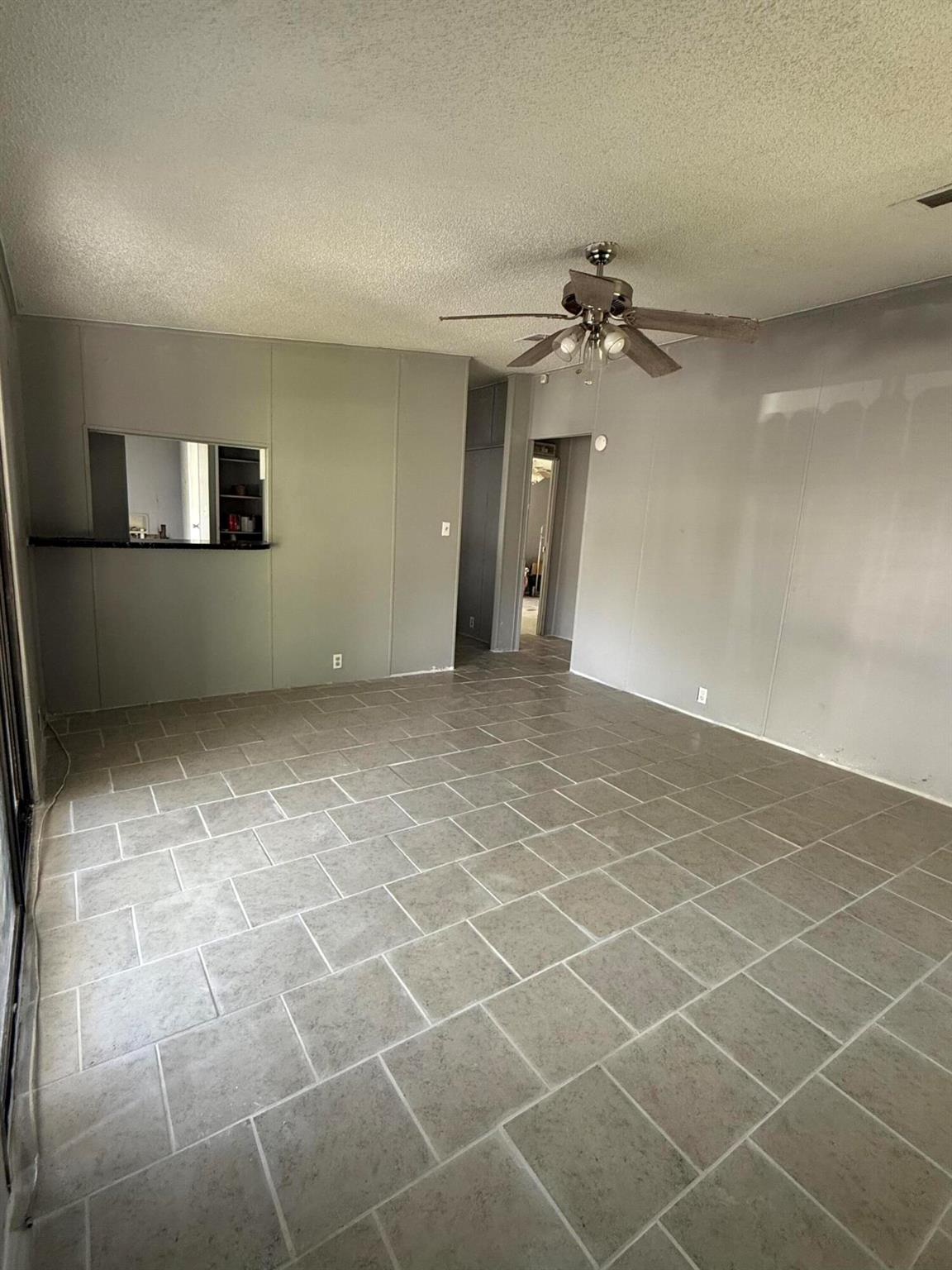 LAR-KEE LAKES 3RD ADDITIO - Residential Lease