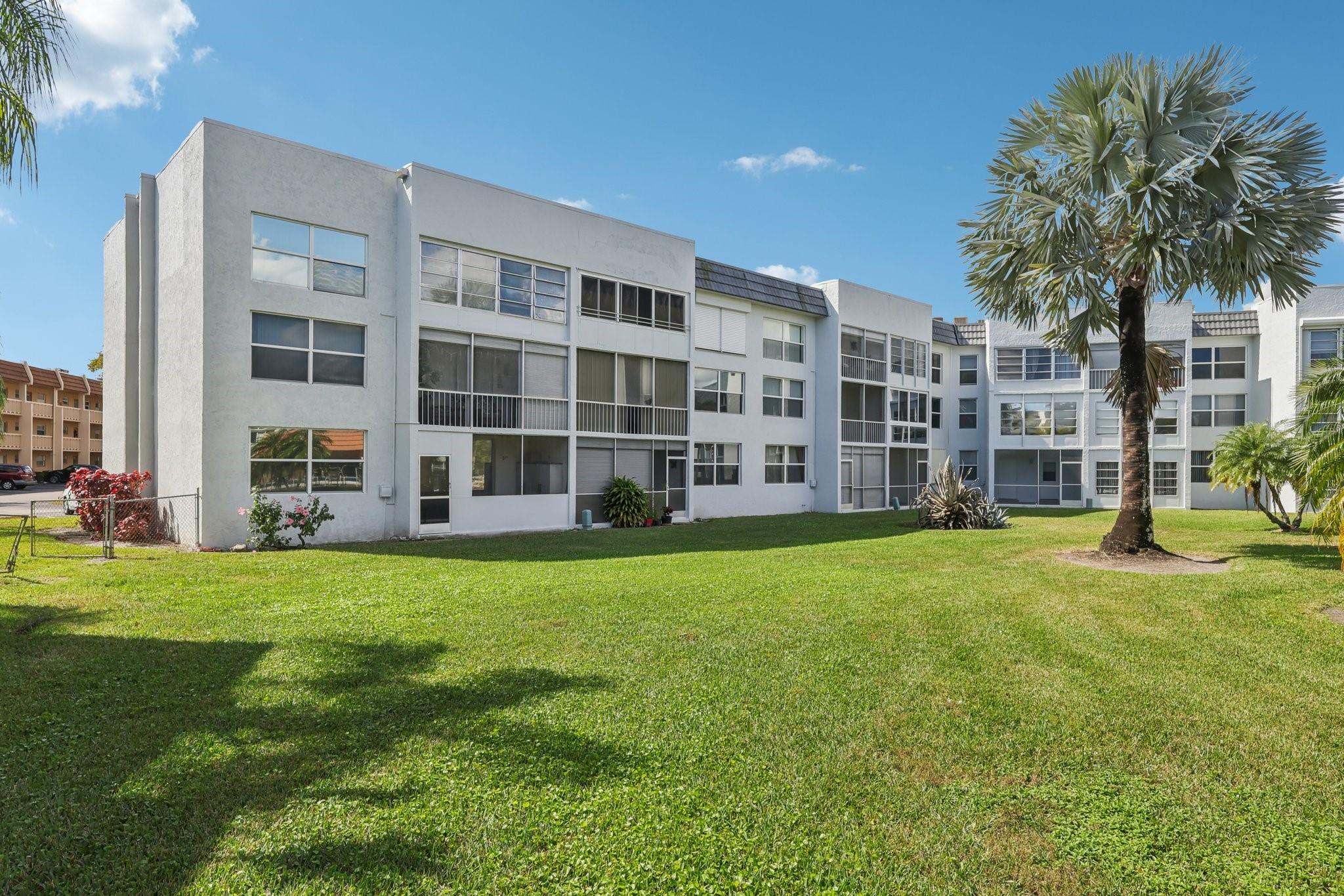 Royal Park Gardens - Residential