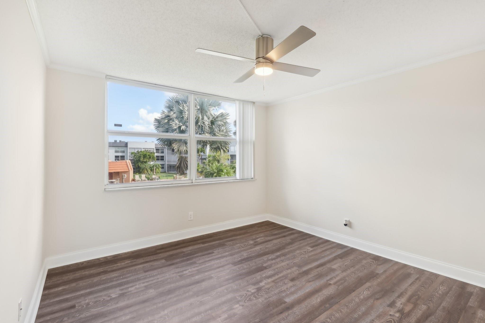 Royal Park Gardens - Residential