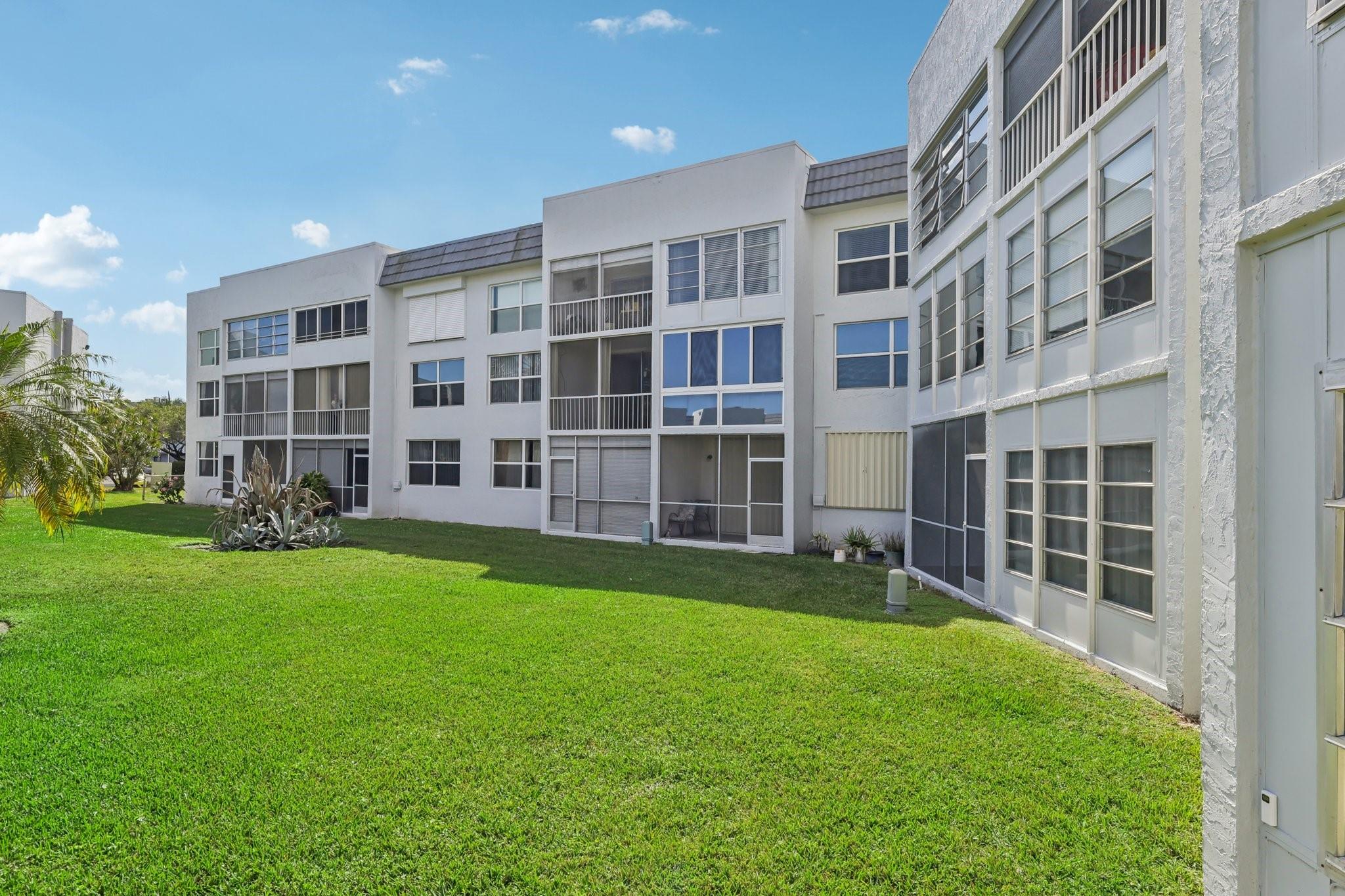 Royal Park Gardens - Residential