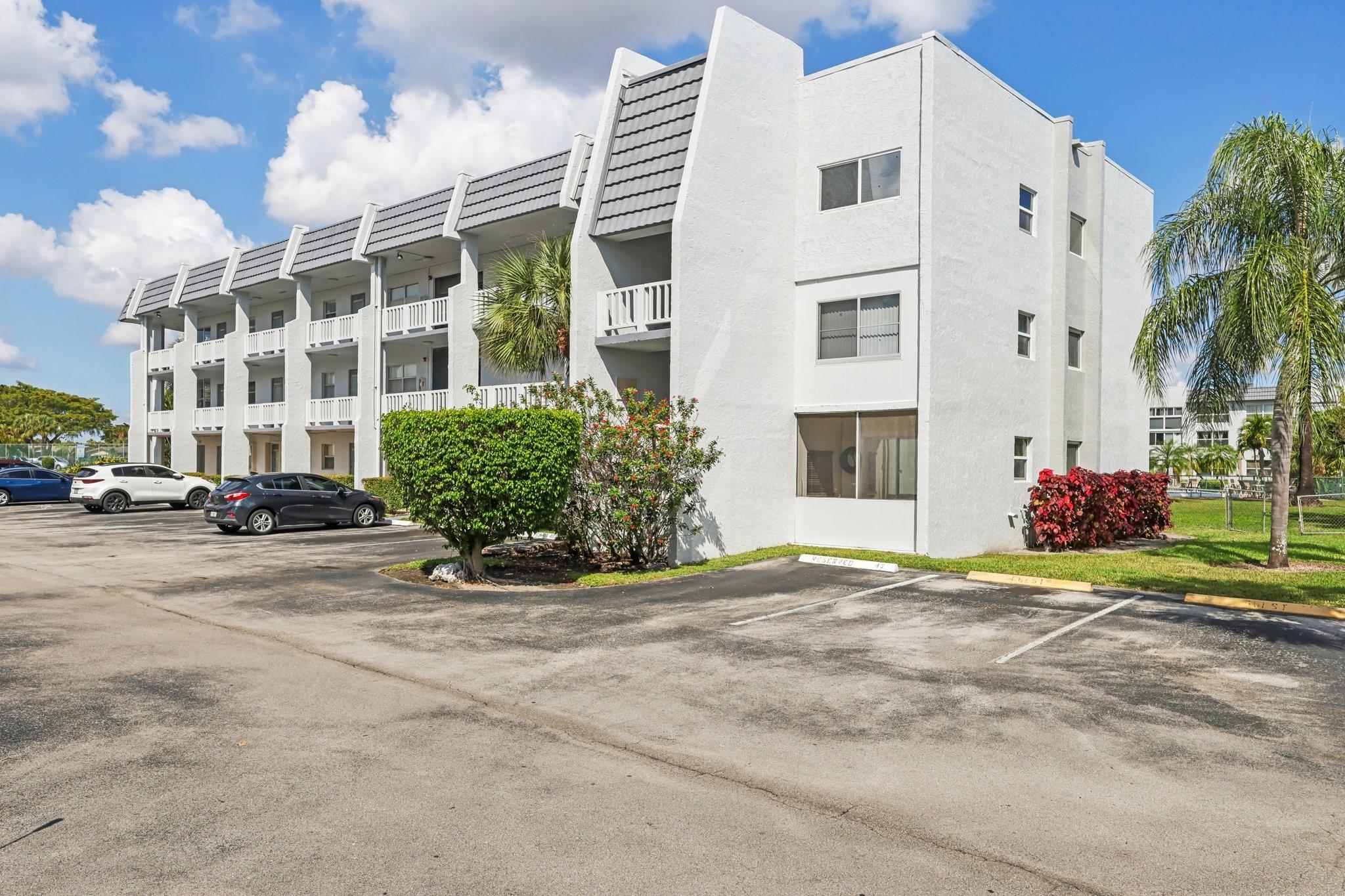 Royal Park Gardens - Residential