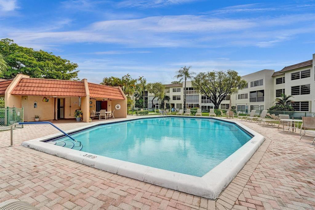 Royal Park Gardens - Residential