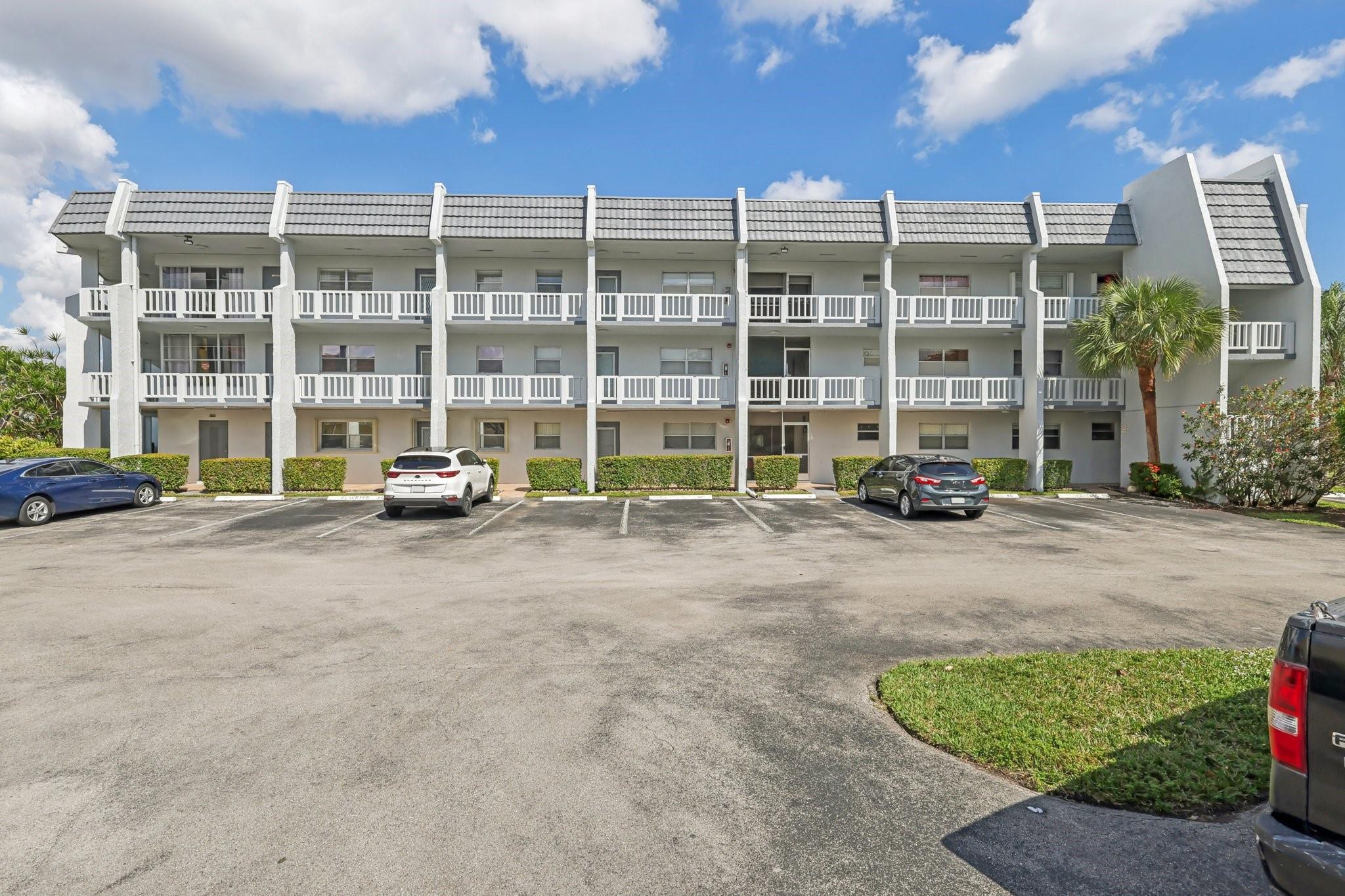 Royal Park Gardens - Residential