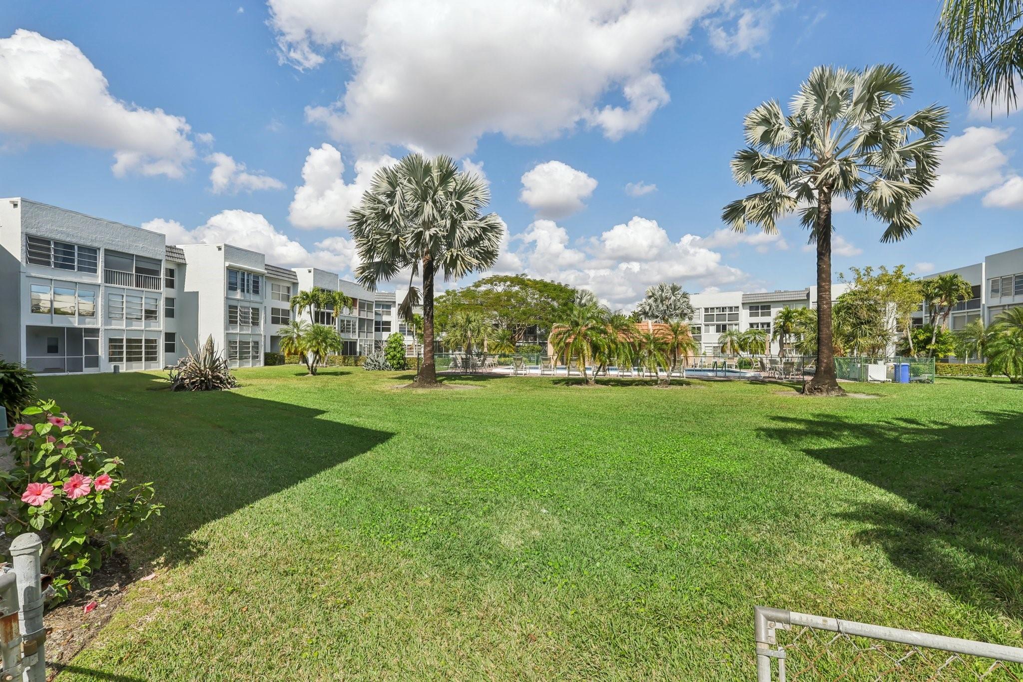 Royal Park Gardens - Residential