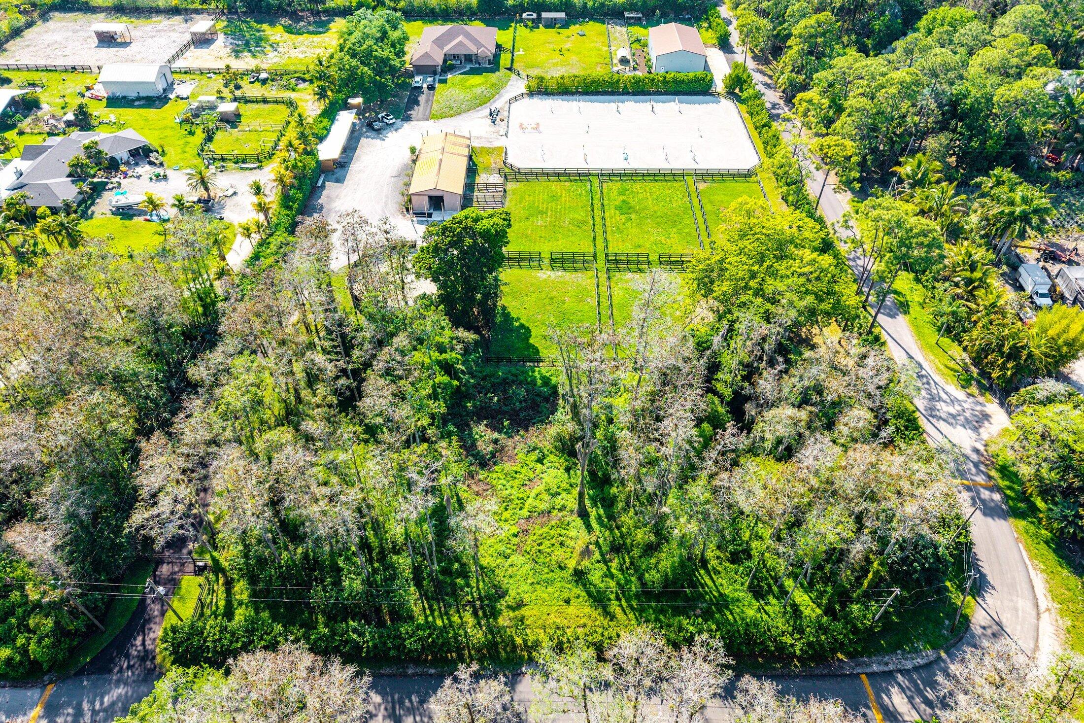 6149 Park Lane E (barns + Studios)