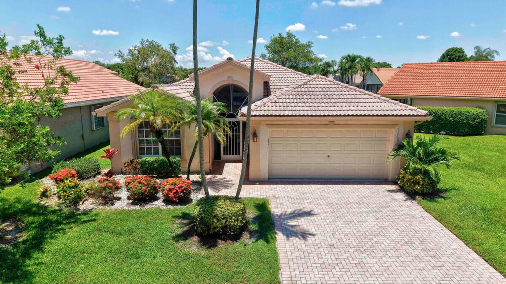 Photo of 11709 Castellon Court, Boynton Beach, FL 33437 (MLS # B26045668)
