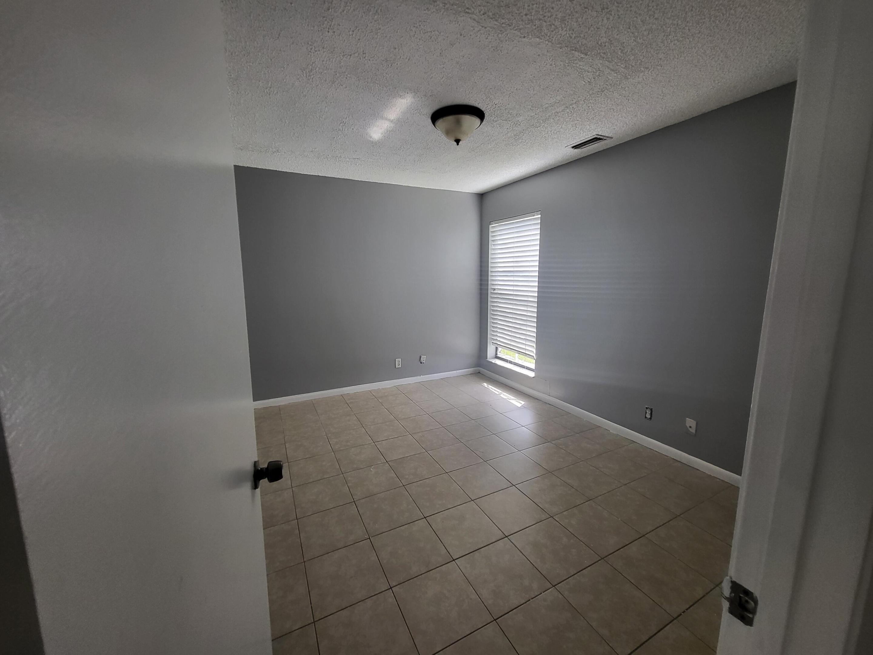 WATERVIEW ESTATES - Residential Lease