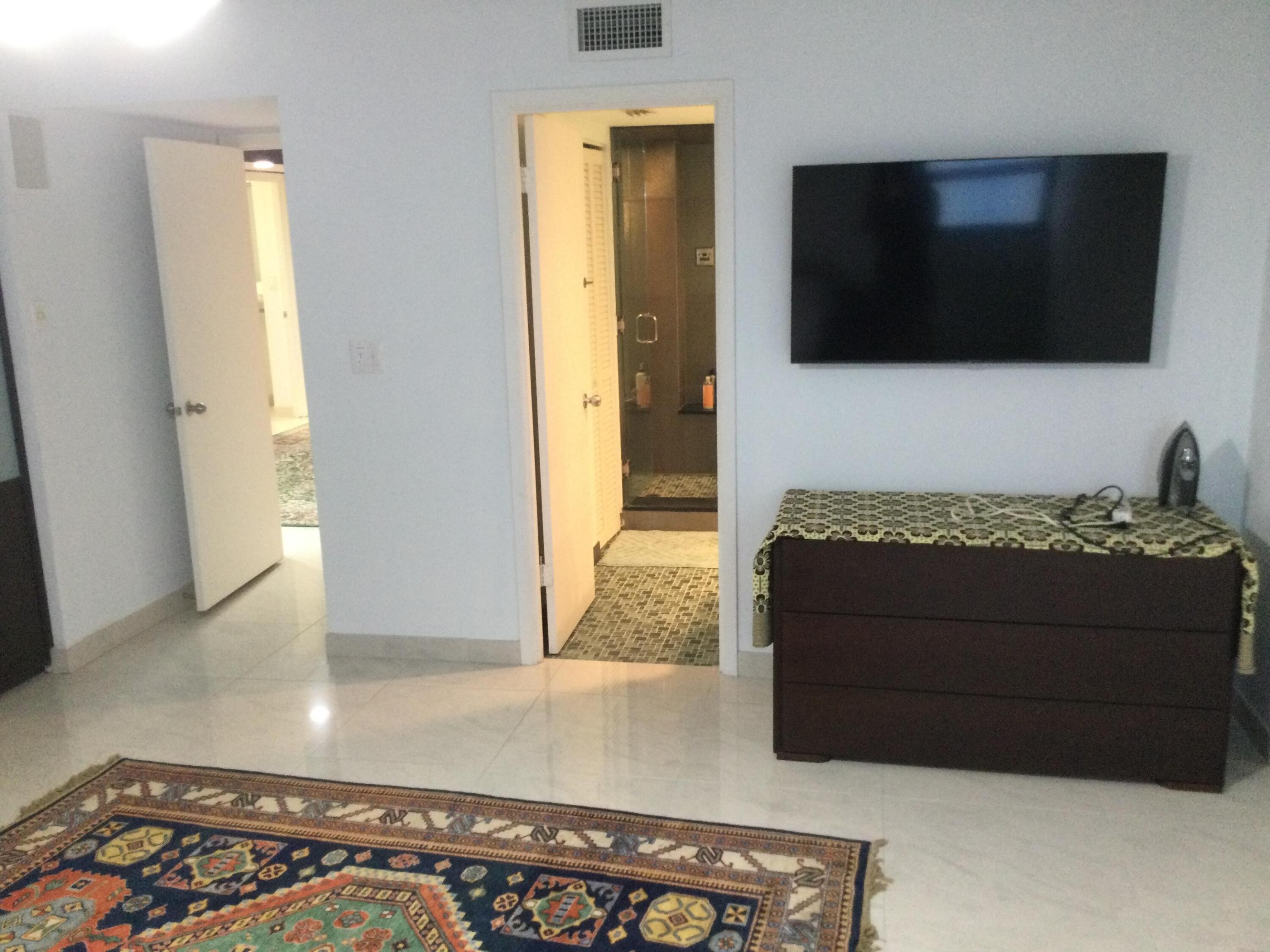 REACHES CONDO - Residential Lease