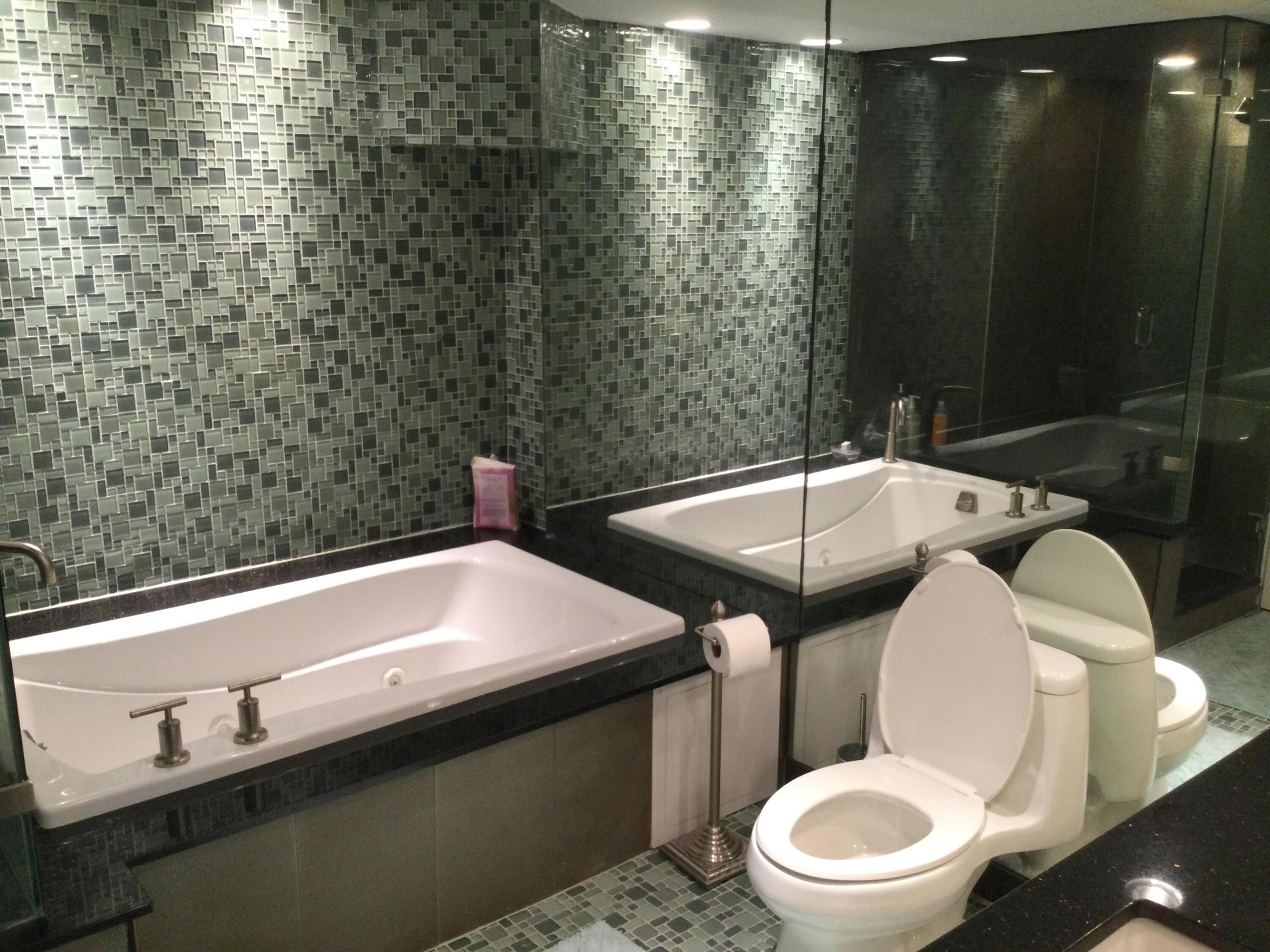 REACHES CONDO - Residential Lease