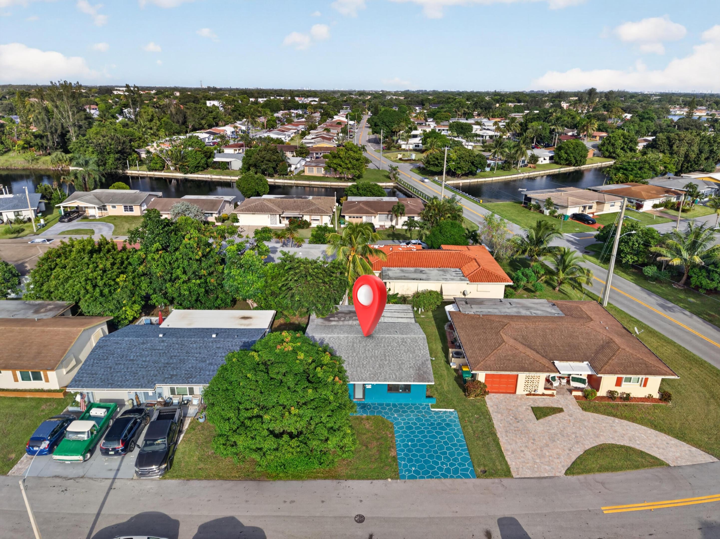 6102 NW 69th Avenue, Tamarac, FL, 33321/$309,900 3 6102 NW 69th Avenue