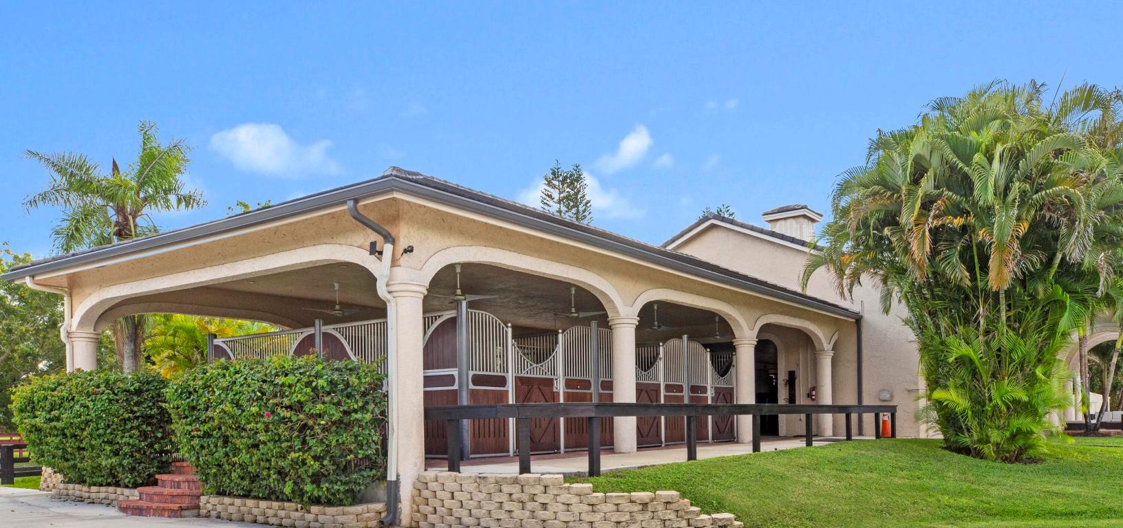 PADDOCK PARK 2 OF WELLINGTON - Residential