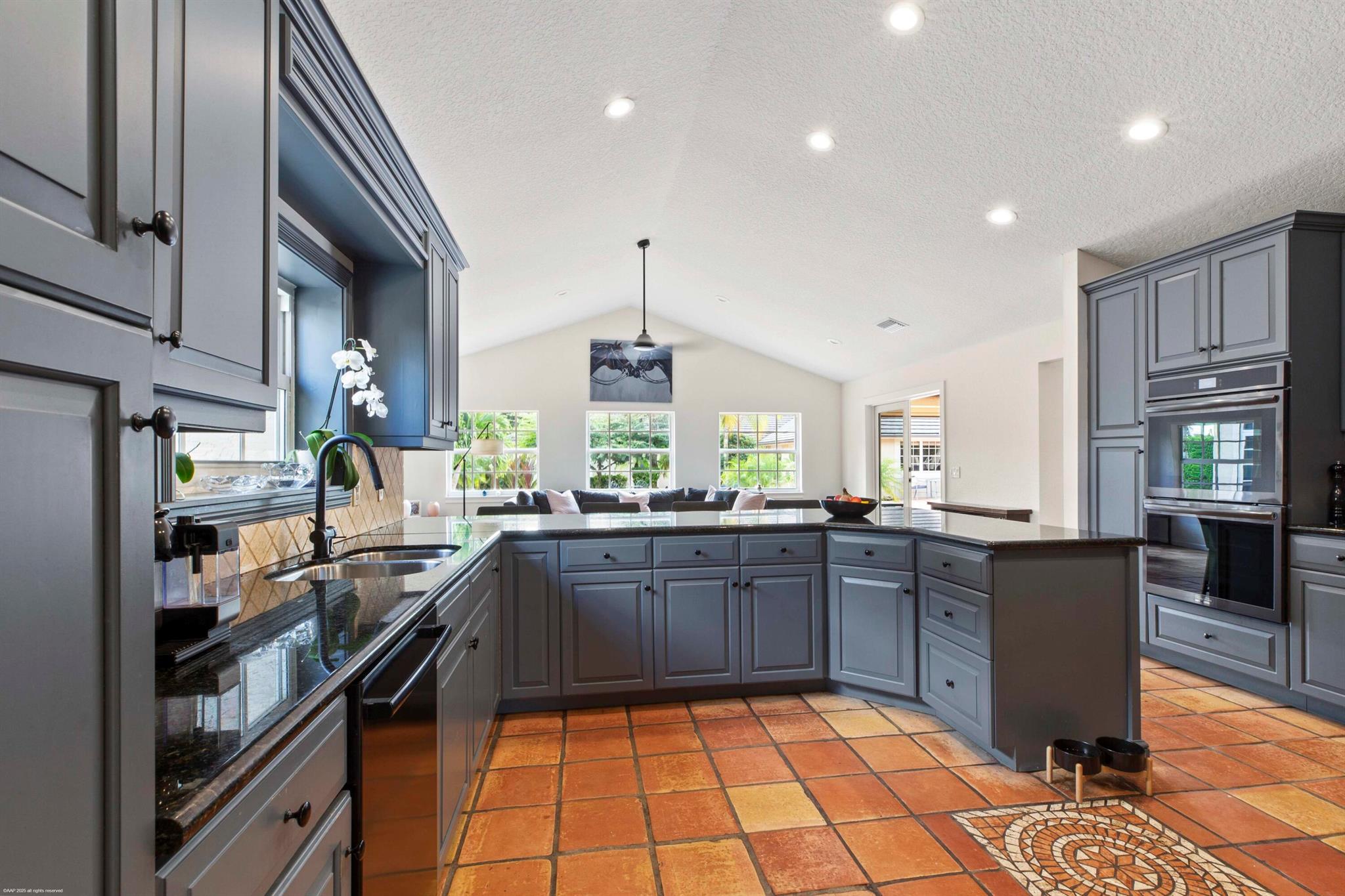 PADDOCK PARK 2 OF WELLING - Residential