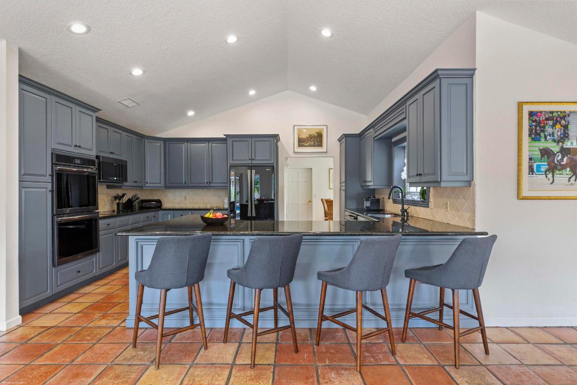 PADDOCK PARK 2 OF WELLINGTON - Residential