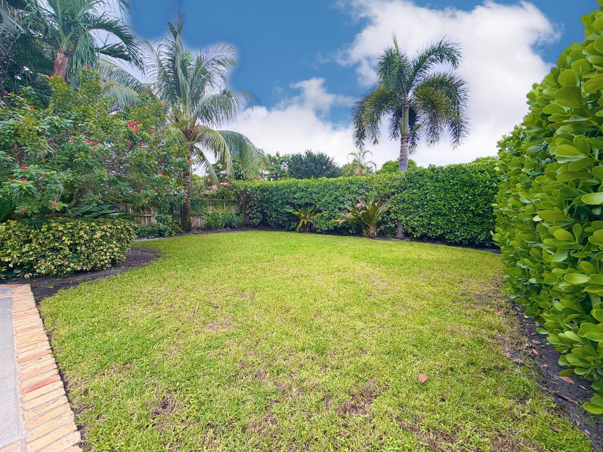 FLA MANGO ESTATES ADDITIO - Residential Lease