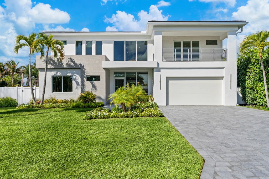 Photo of 417 Lake Drive, Delray Beach, FL 33444 (MLS # R11166427)