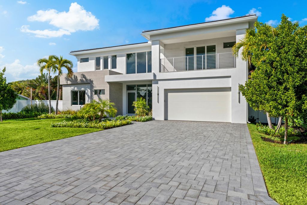 Photo of 417 Lake Drive, Delray Beach, FL 33444 (MLS # R11166427)