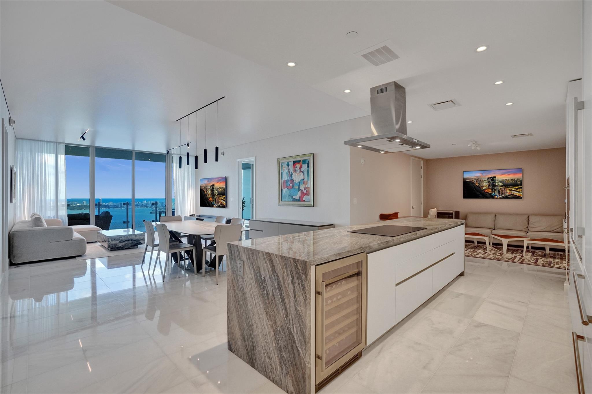 700 NE 26th Terrace 4702