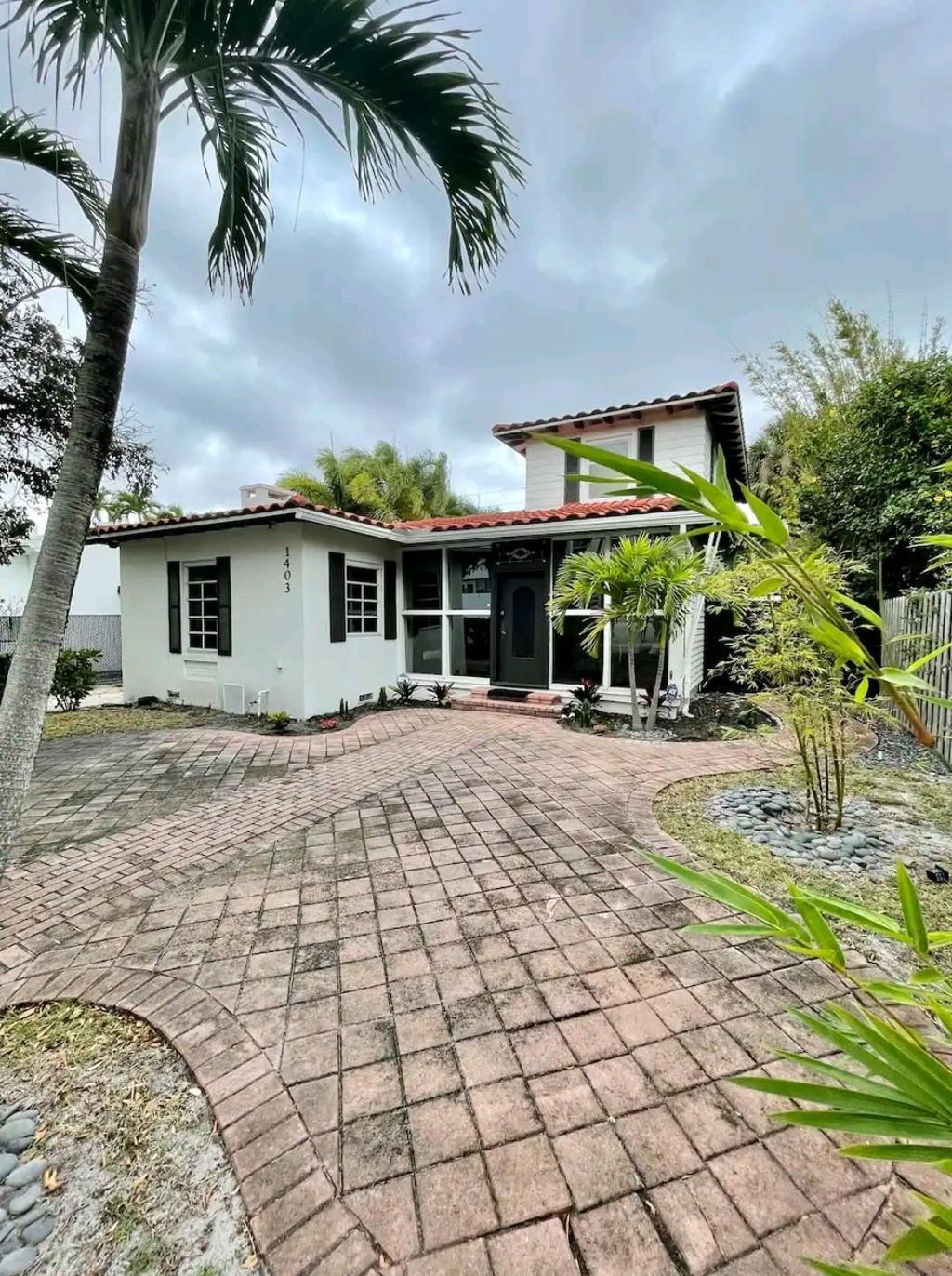 Photo of 1403 SE 2nd Street, Fort Lauderdale, FL 33301 (MLS # F10411255)