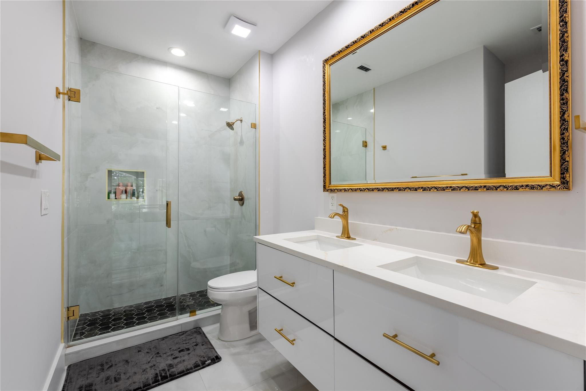 WELLINGTON AERO CLUB OF THE LANDINGS AT WELLINGTON - Residential