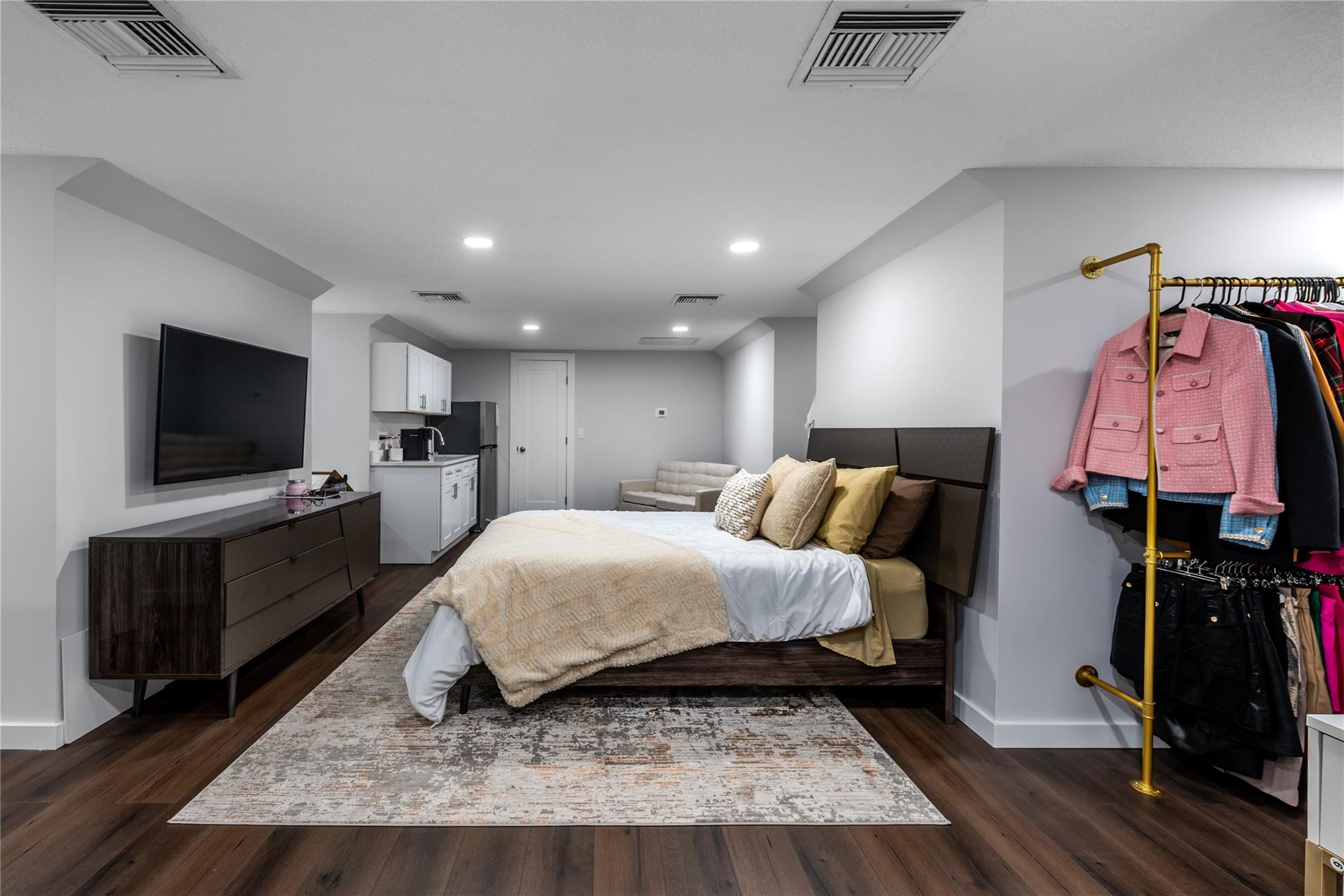 WELLINGTON AERO CLUB OF THE LANDINGS AT WELLINGTON - Residential