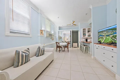 235 Sunrise Avenue Unit 1050, Palm Beach, FL MLS: R11085258