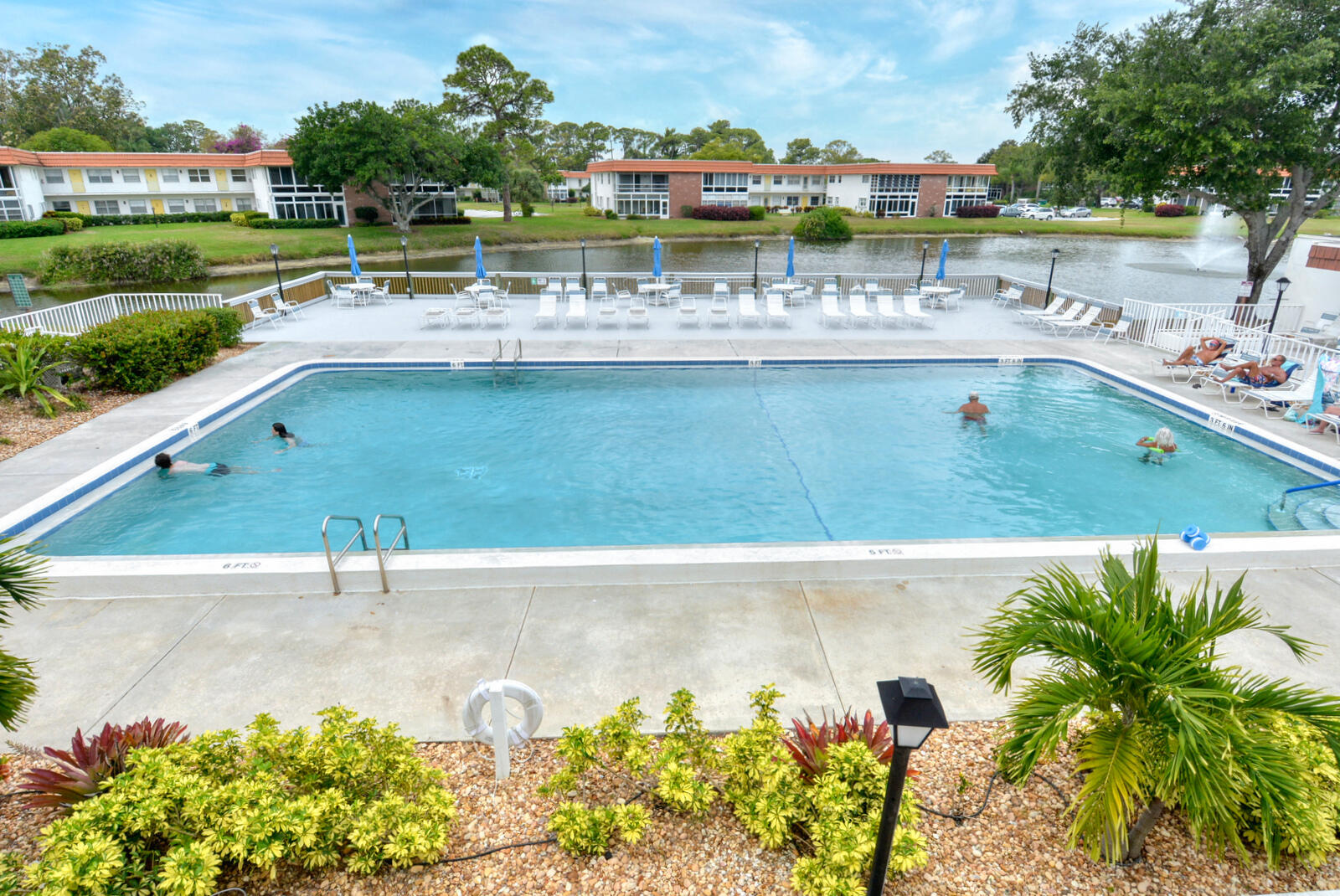 VISTA DEL LAGO CONDO - Residential