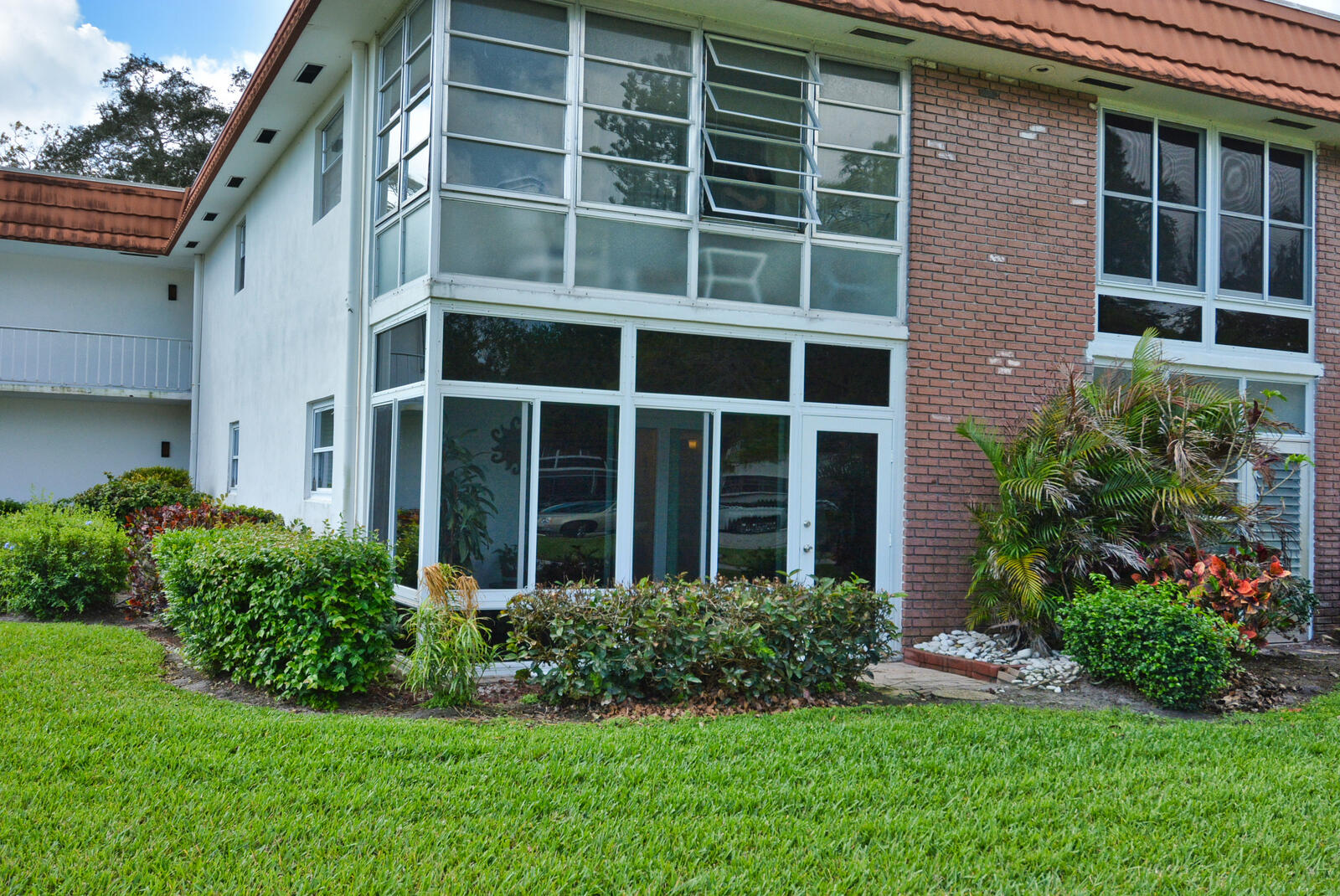 VISTA DEL LAGO CONDO - Residential