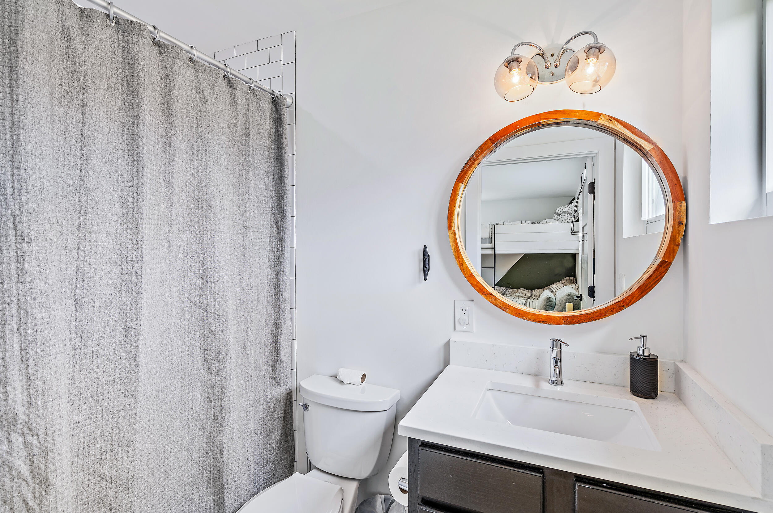 RIDGEWOOD HOMES SEC 3 - Residential Lease