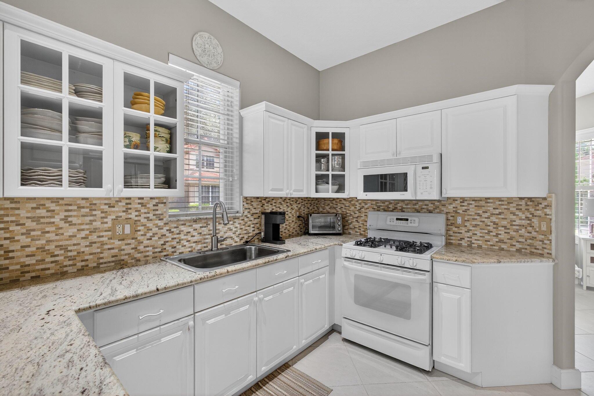 PGA RESORT COMMUNITY OF MONTEREY POINTE - Residential