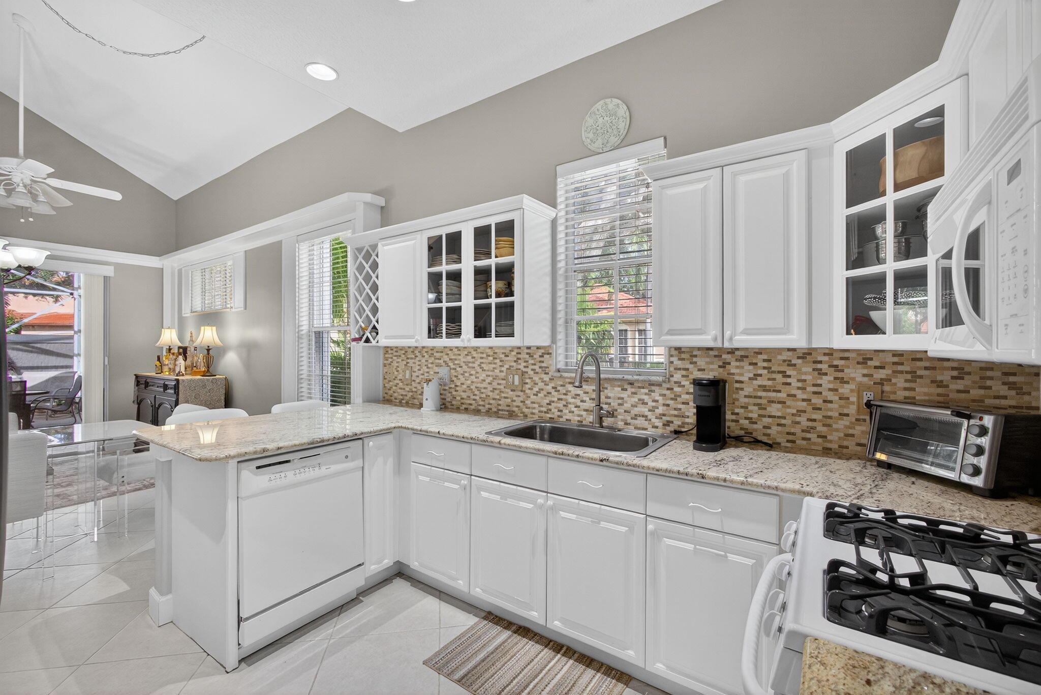 PGA RESORT COMMUNITY OF MONTEREY POINTE - Residential