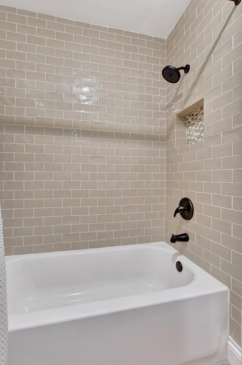 ROYAL OAK HILLS 2ND SEC - Residential Lease