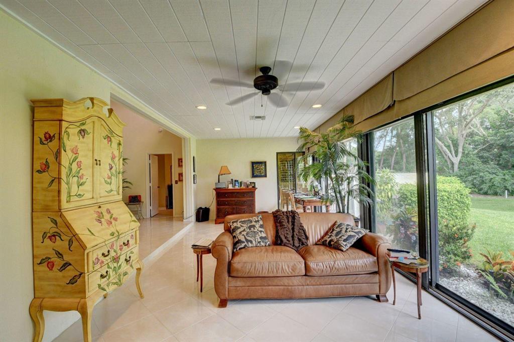 CAMBRIDGE I & II AT HUNTERS RUN CONDO - Residential